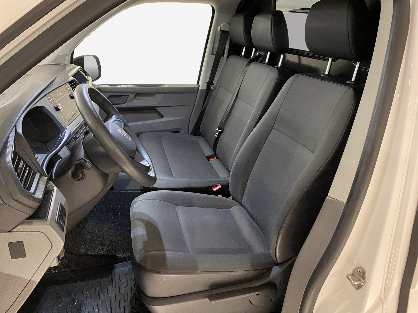 VW T6.1 2.0 TDI 4Motion-image-11