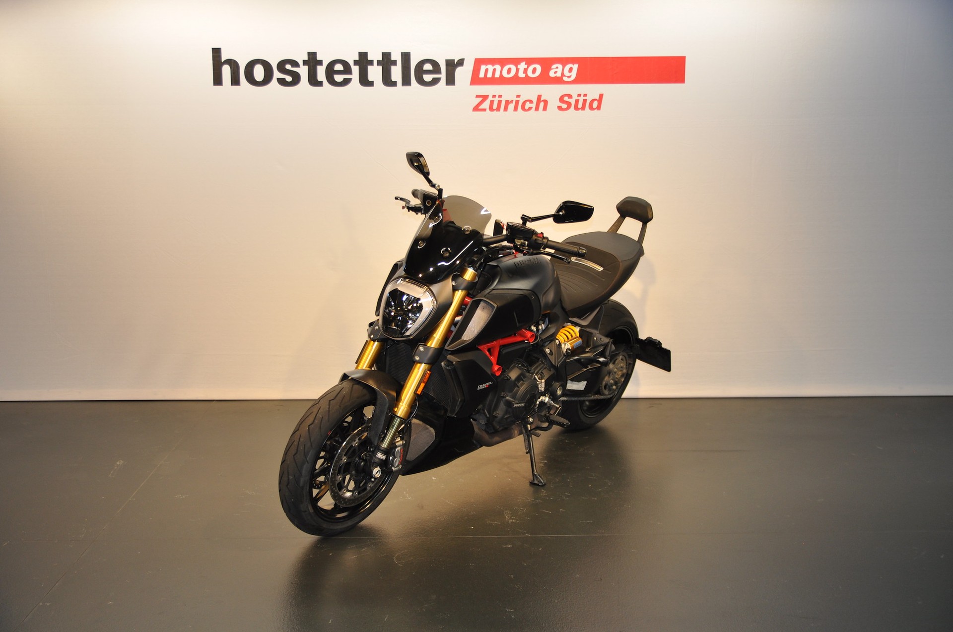 DUCATI 1260 Diavel S-showroom-element-2