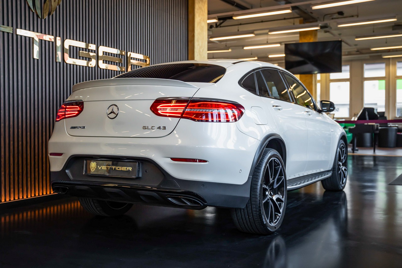 MERCEDES-BENZ GLC Coupé 43 AMG 4Matic 9G-Tronic-image-3