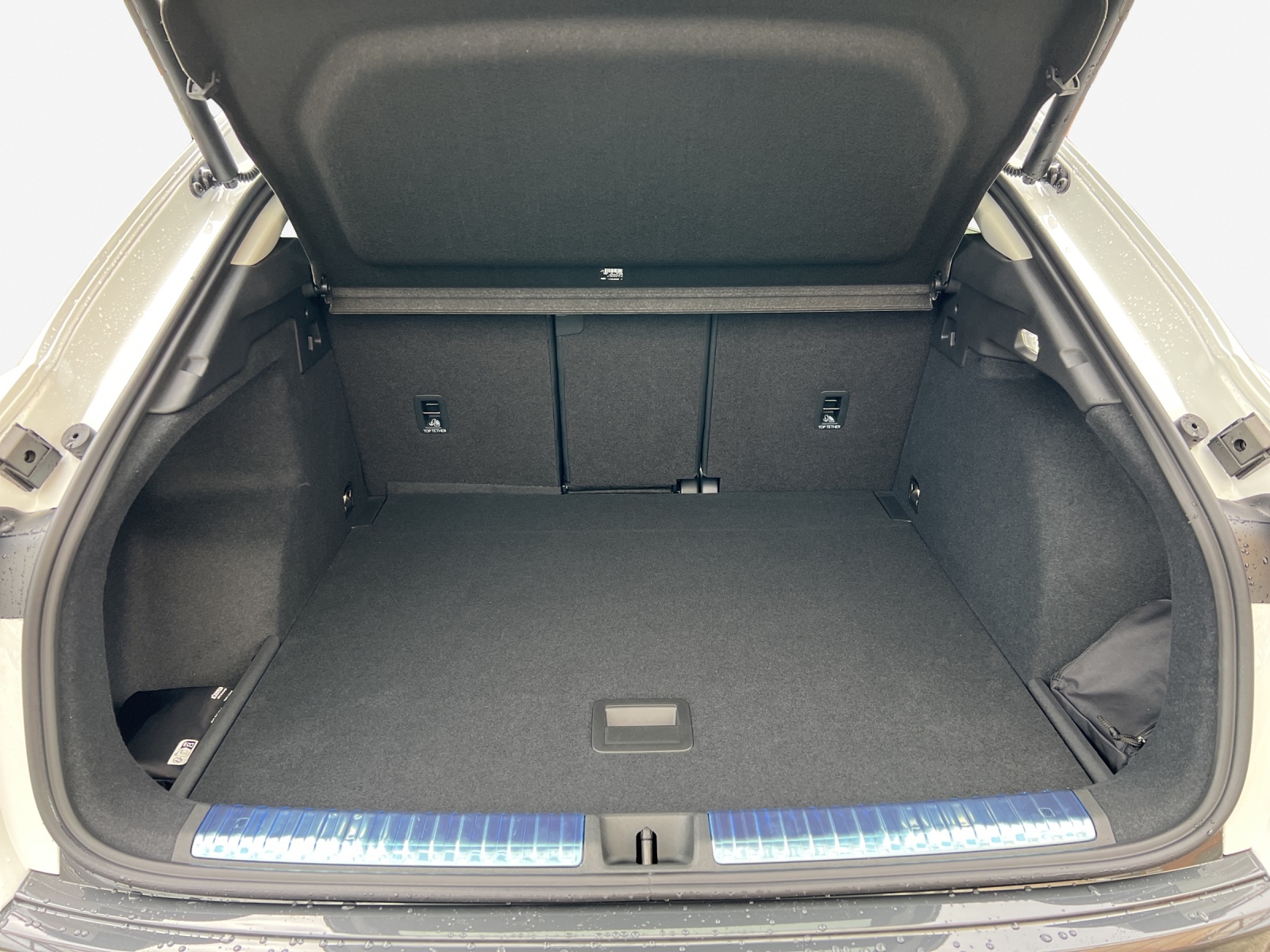 AUDI Q3 Sportback 110 kW TFSI S tronic-image-12