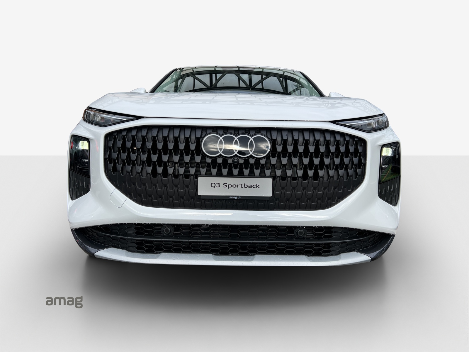 AUDI Q3 Sportback 110 kW TFSI S tronic-image-6