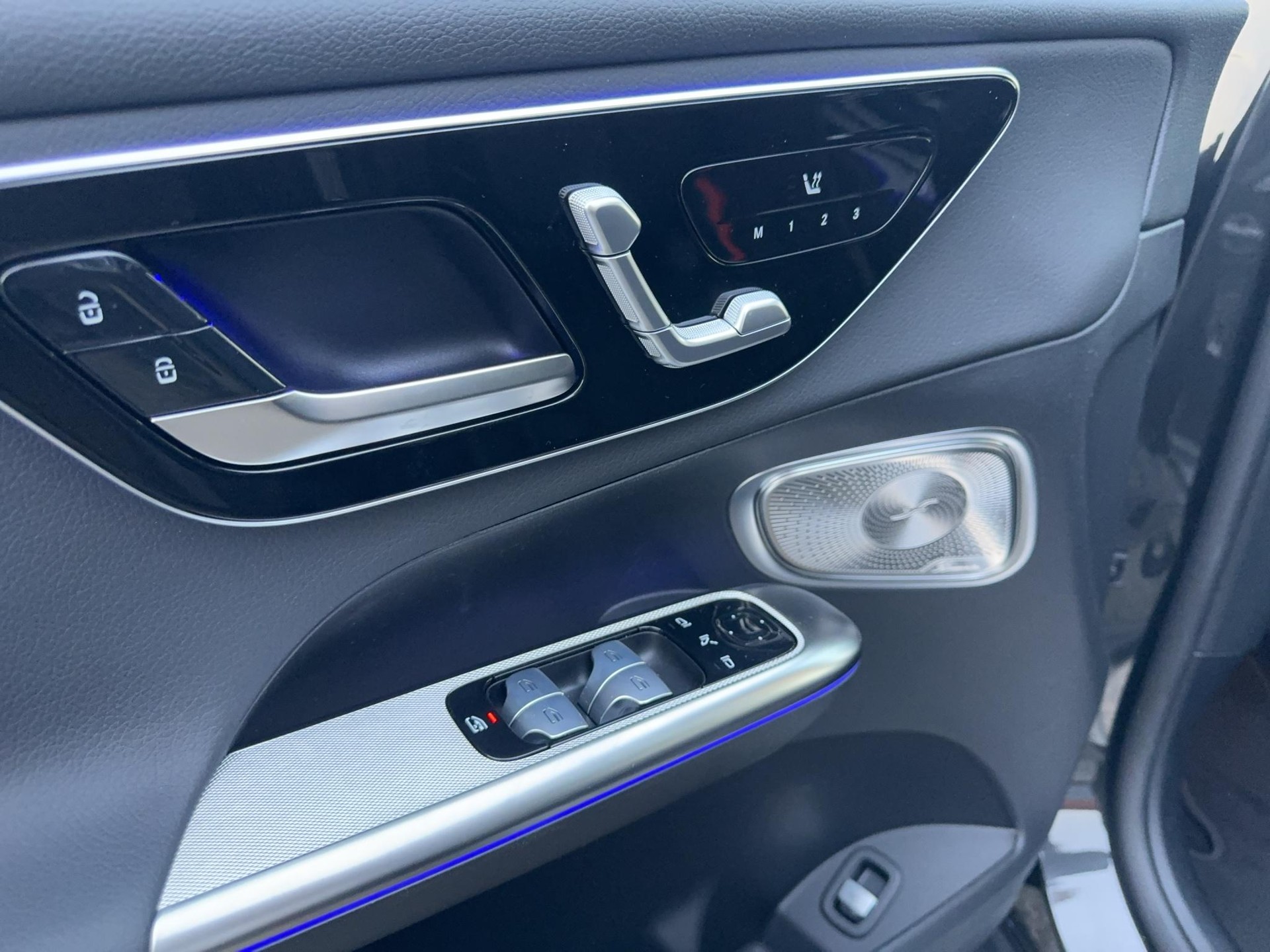 MERCEDES-BENZ GLC 300 Avantgarde 4matic-image-11