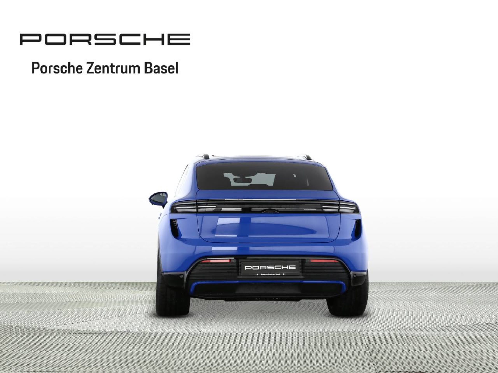 PORSCHE Macan Turbo-image-6