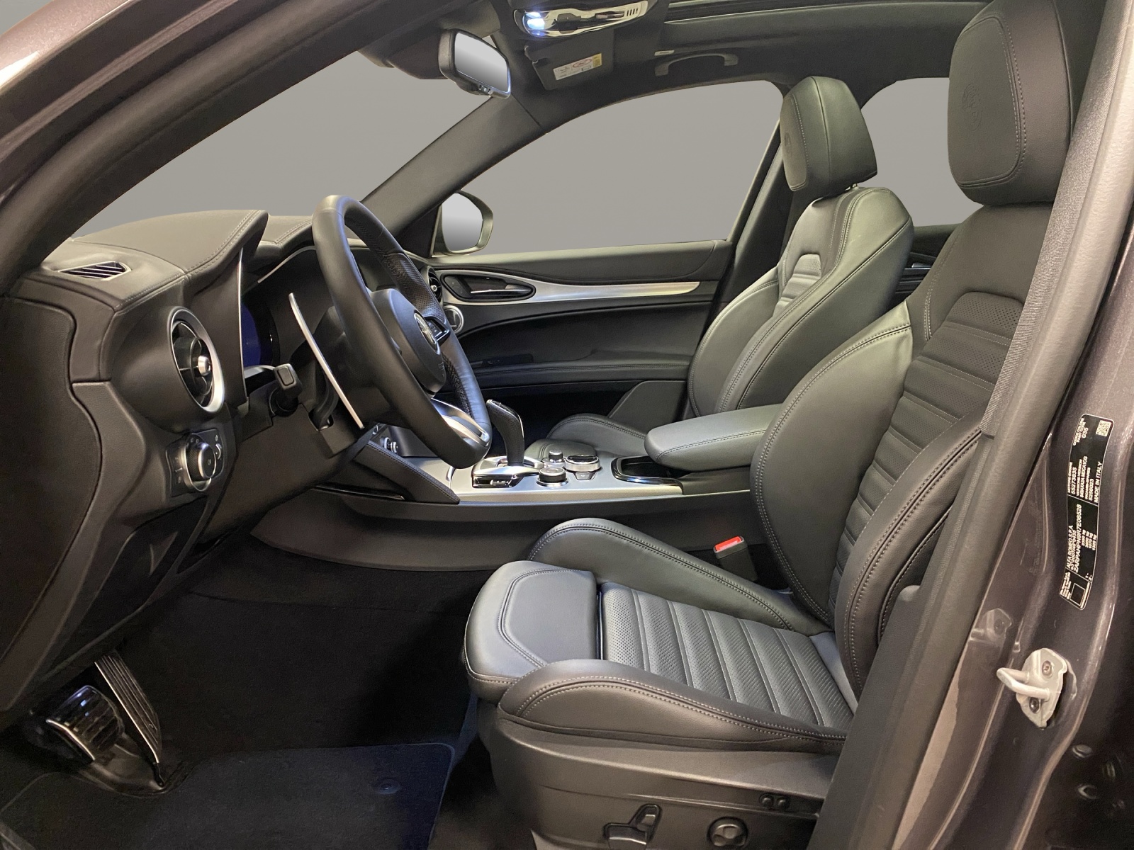 ALFA ROMEO STELVIO 2.0 Q4 280 Veloce P-image-10