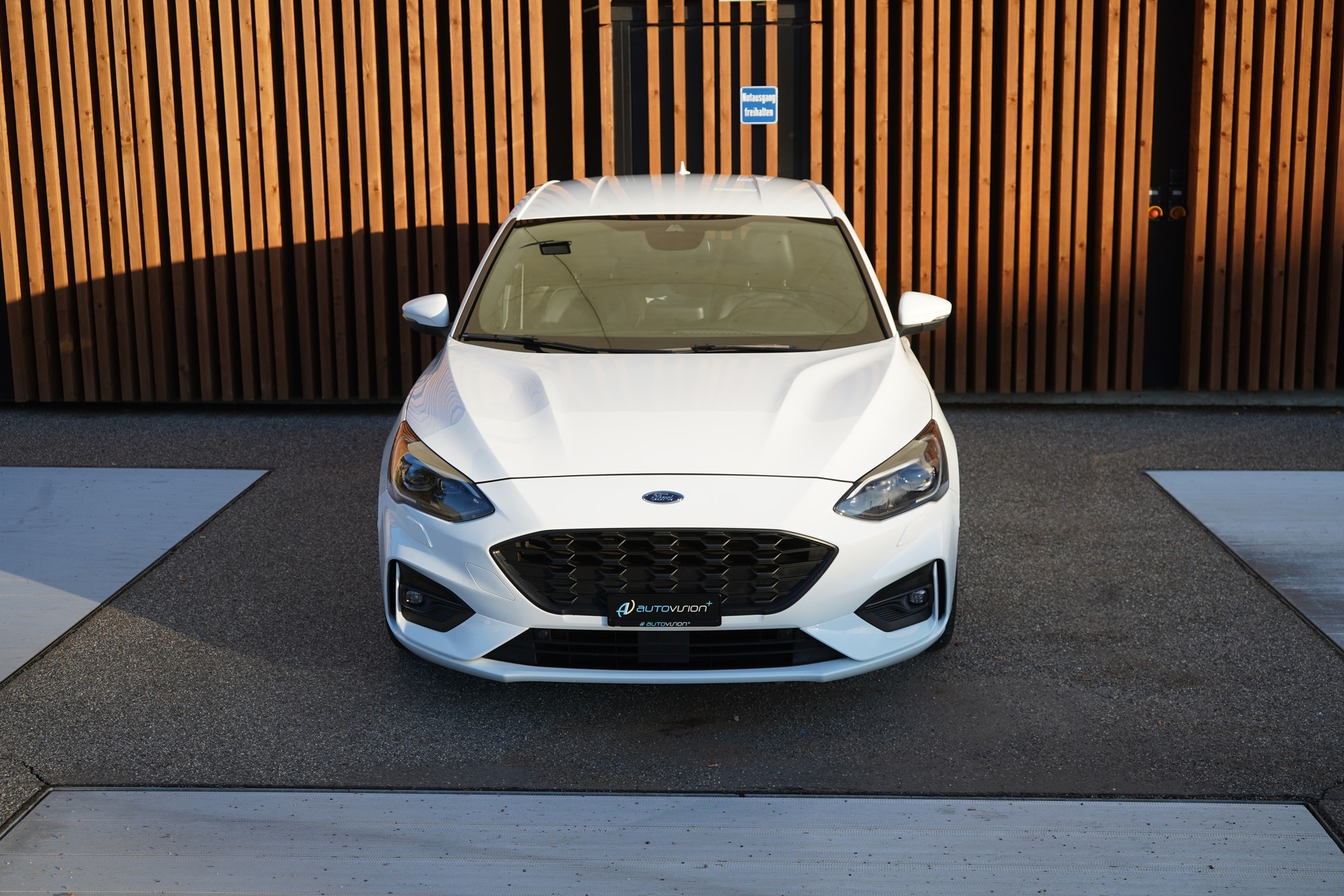 FORD FOCUS 1.5 TDCi ST LINE AUTOMATIC l 120 PS-image-12