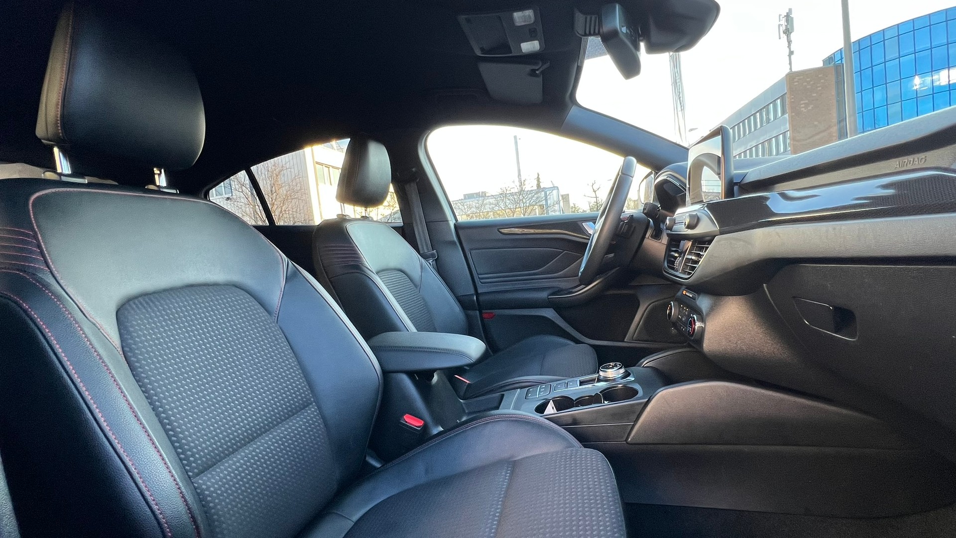 FORD FOCUS 1.5 TDCi ST LINE AUTOMATIC l 120 PS-image-20