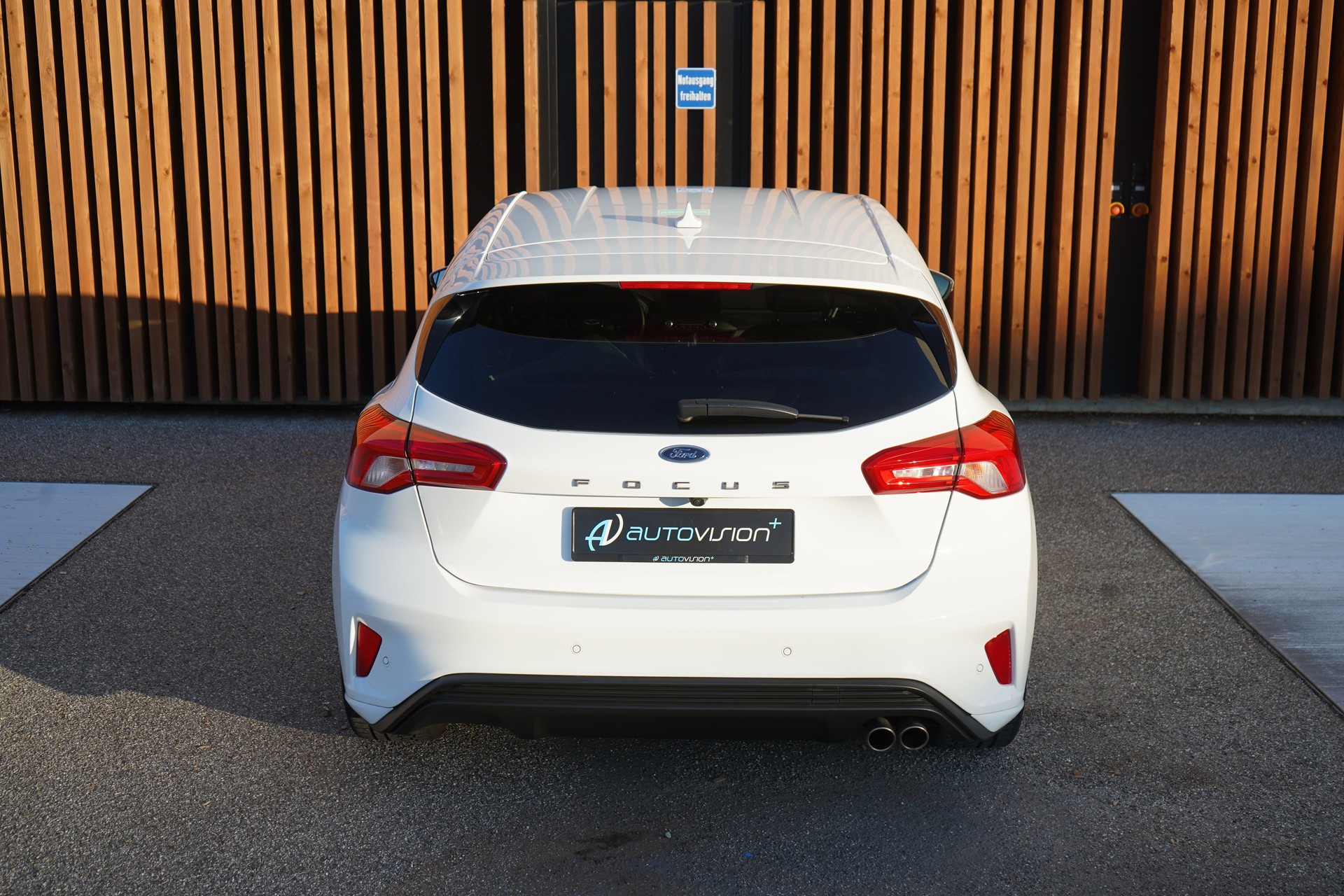 FORD FOCUS 1.5 TDCi ST LINE AUTOMATIC l 120 PS-image-14