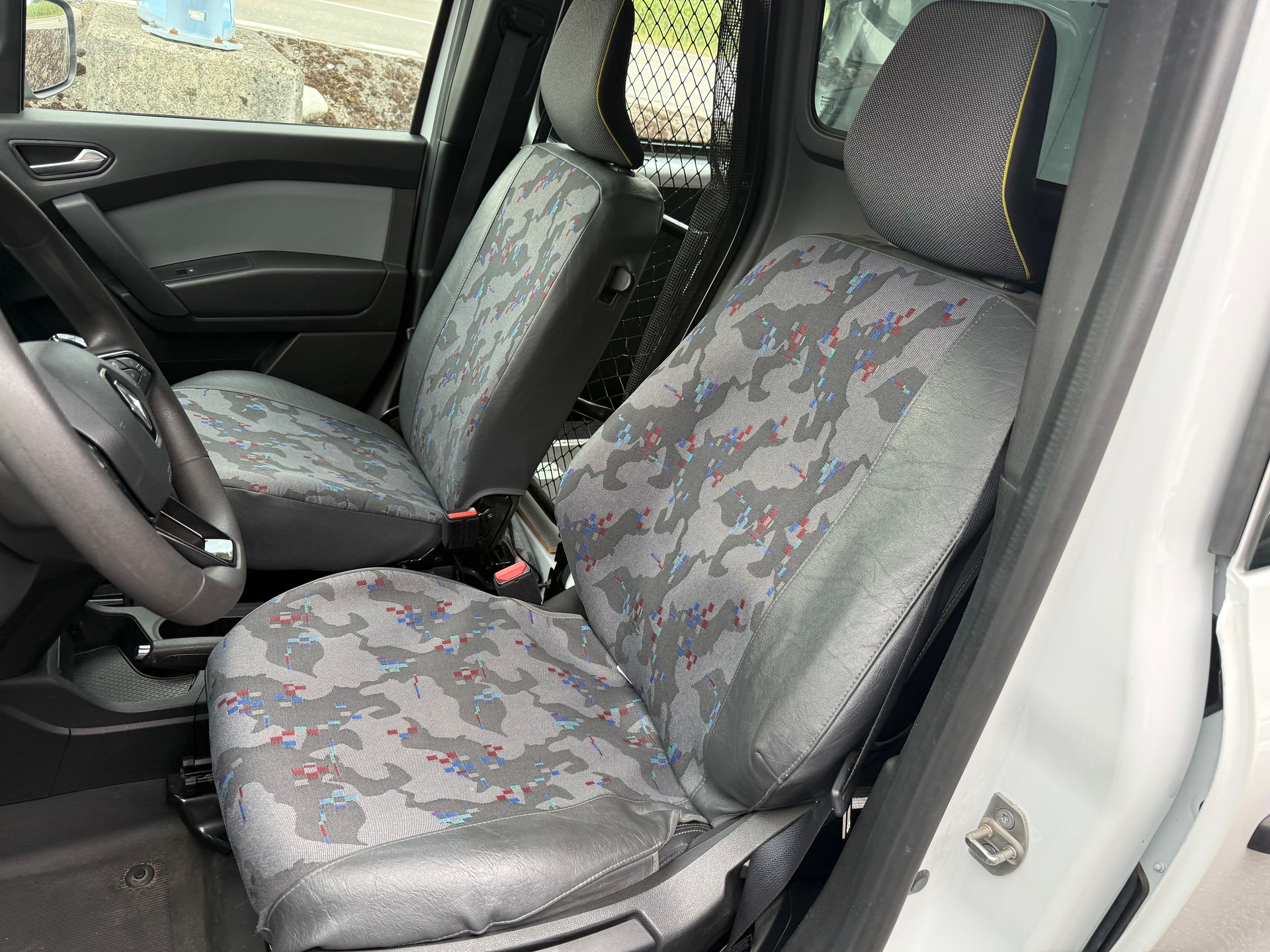 RENAULT Kangoo Van 1.5 dCi-image-8