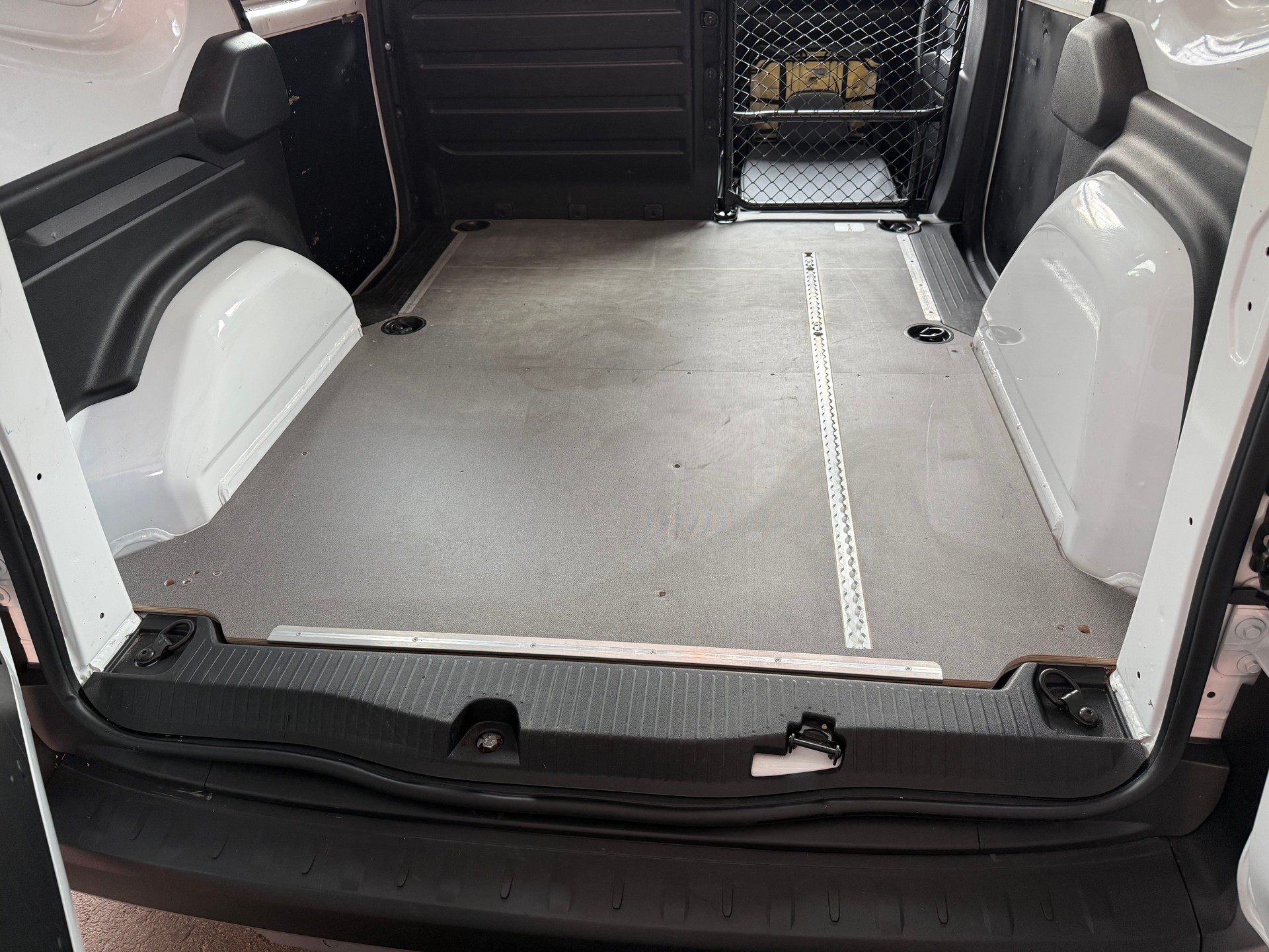 RENAULT Kangoo Van 1.5 dCi-image-22