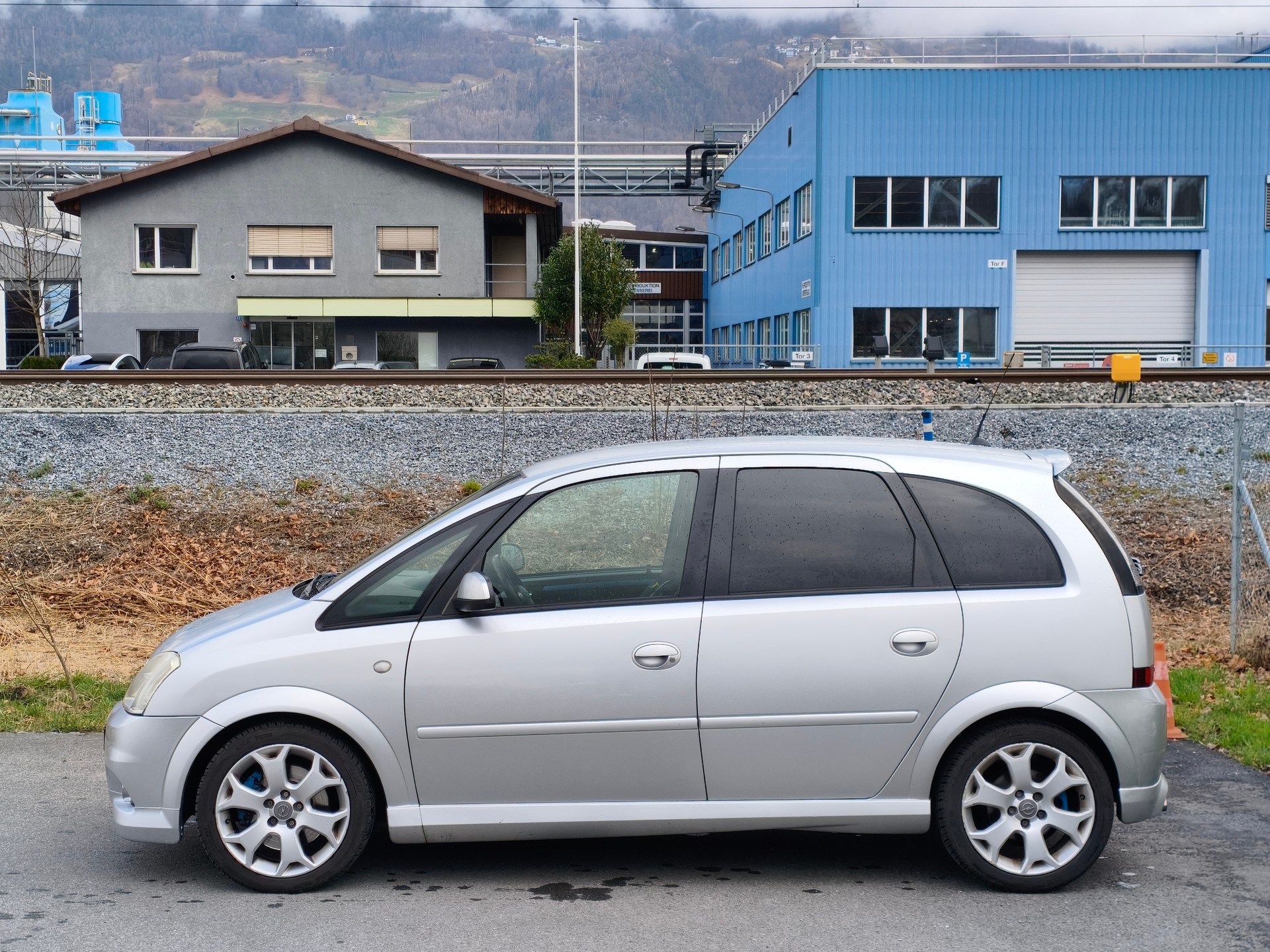 OPEL Meriva 1.6i 16V Turbo OPC-image-9