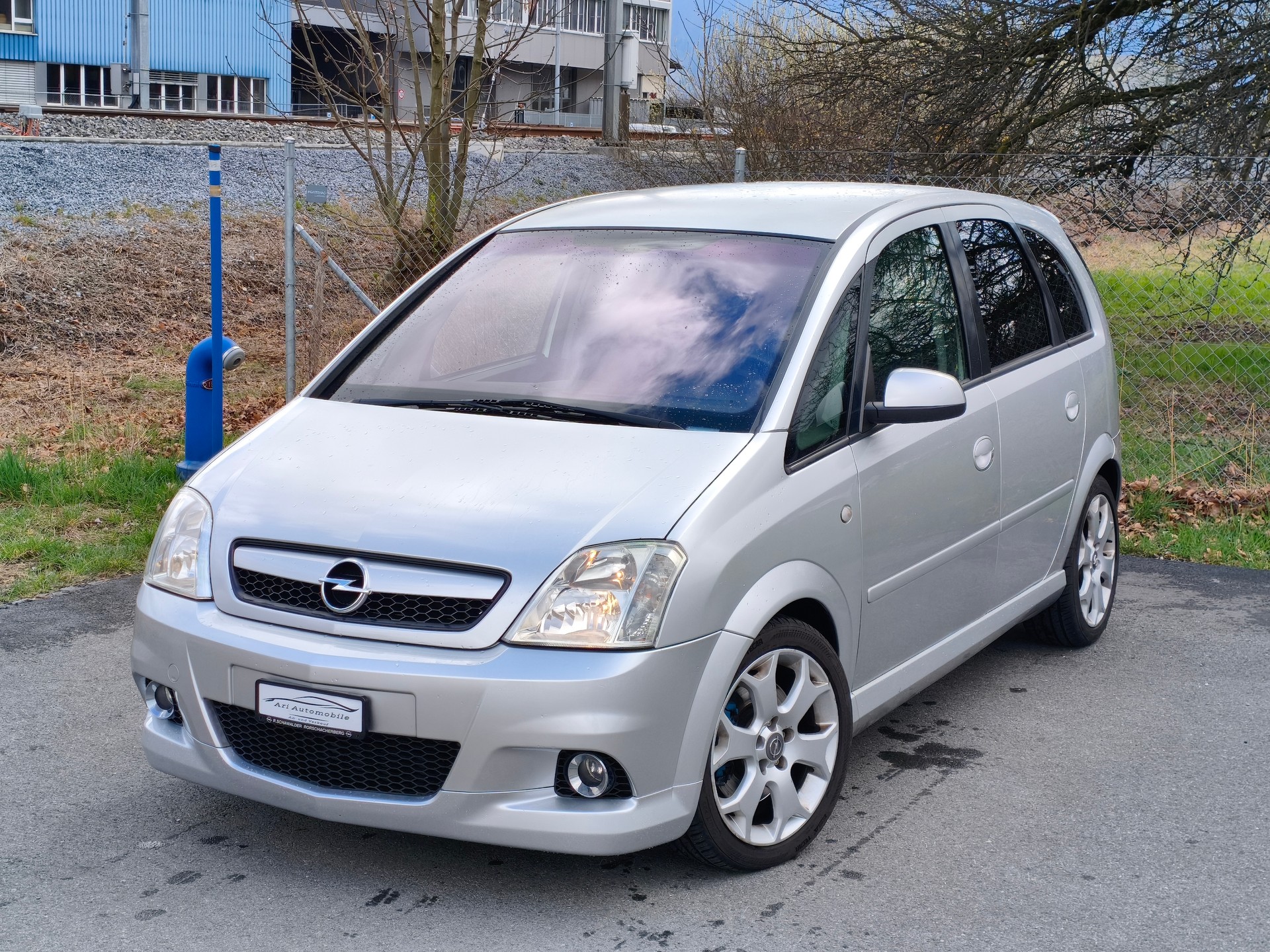 OPEL Meriva 1.6i 16V Turbo OPC