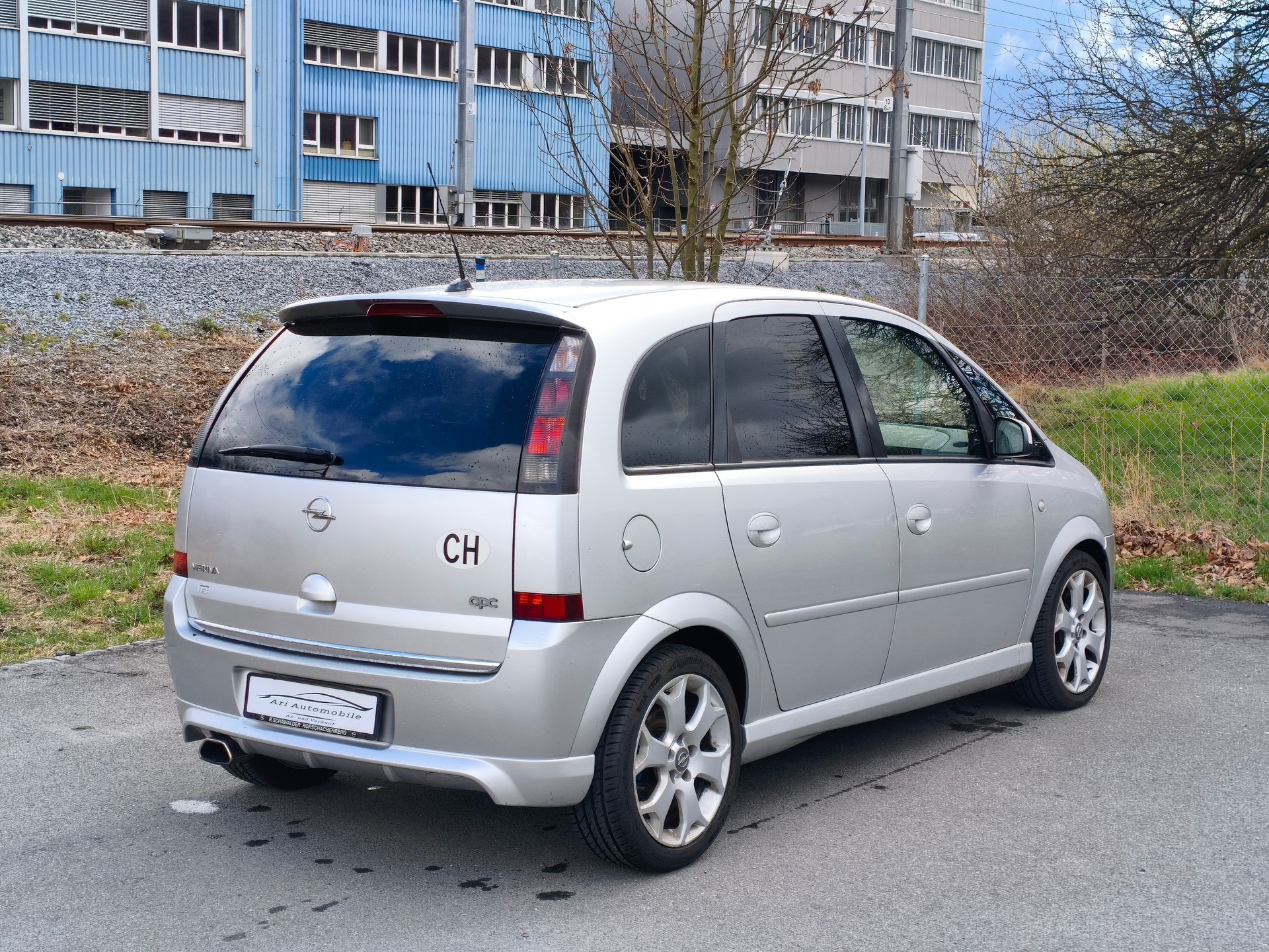 OPEL Meriva 1.6i 16V Turbo OPC-image-6