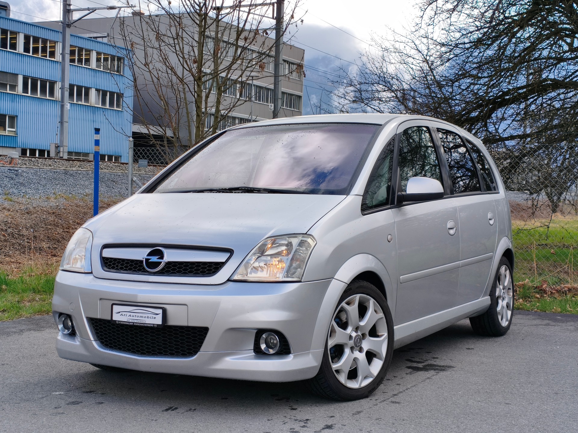 OPEL Meriva 1.6i 16V Turbo OPC-image-1