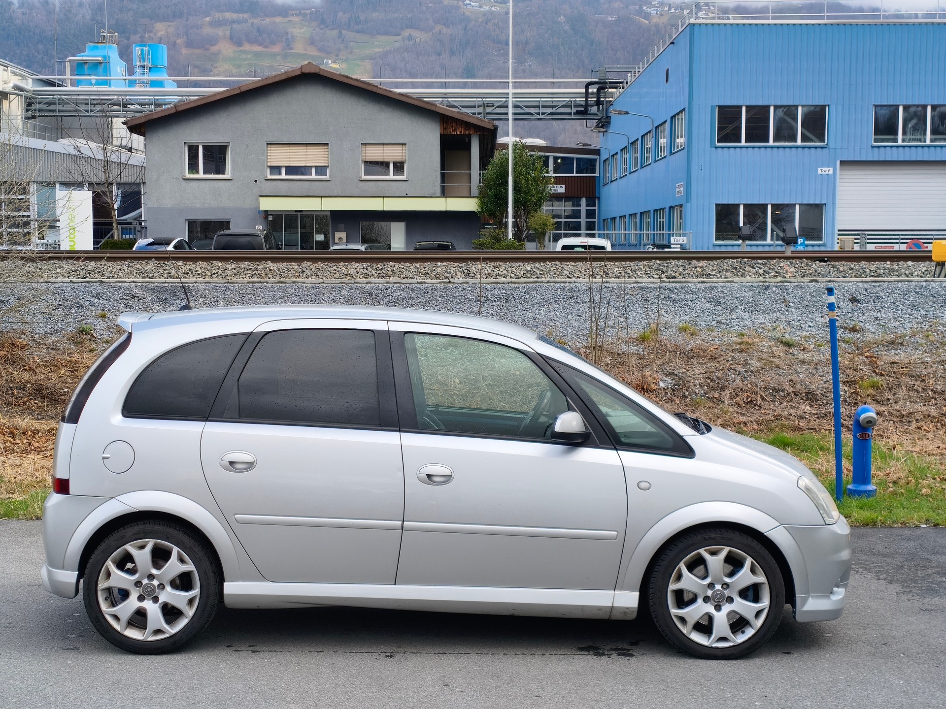 OPEL Meriva 1.6i 16V Turbo OPC-image-4