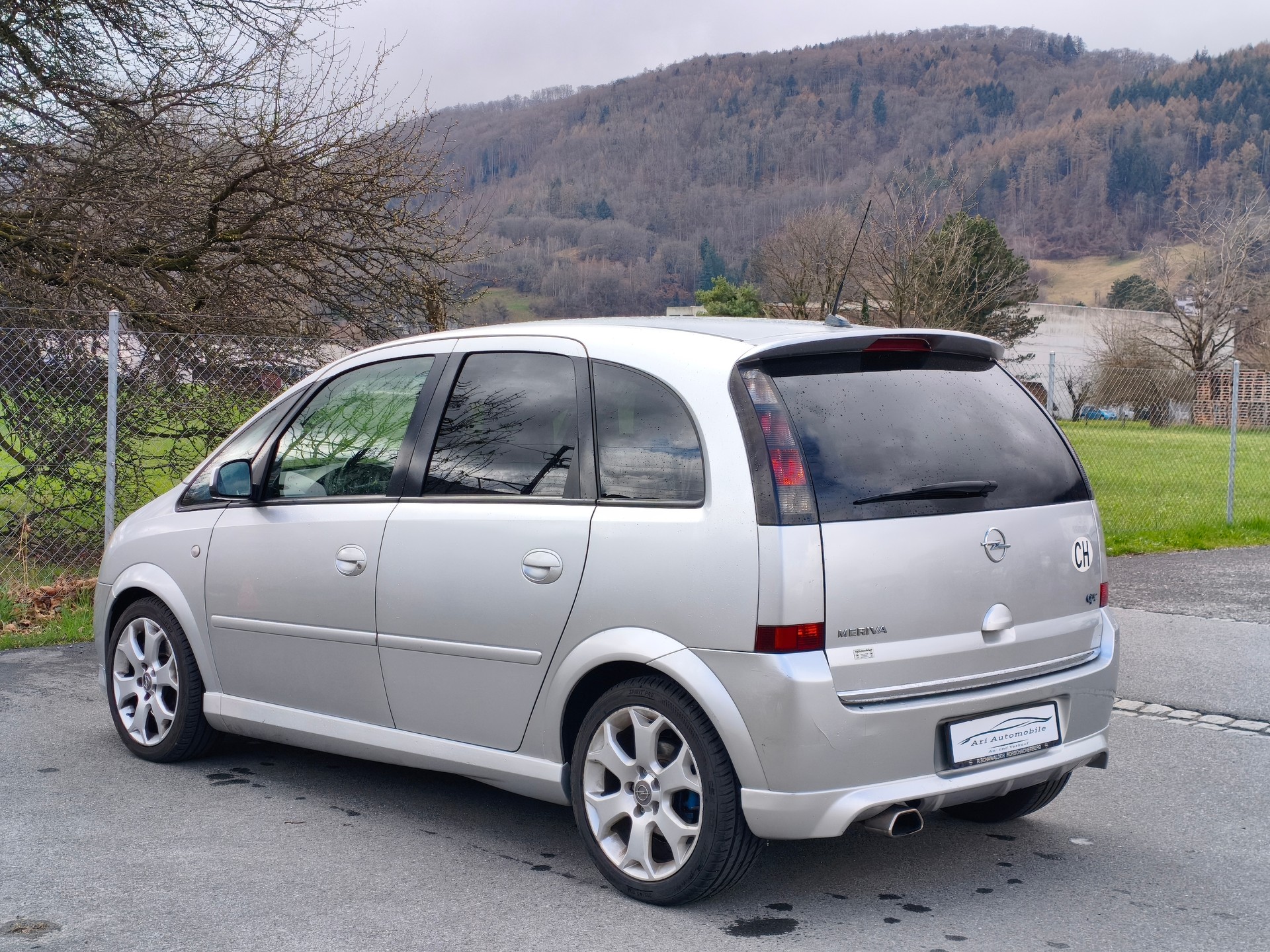 OPEL Meriva 1.6i 16V Turbo OPC-image-8