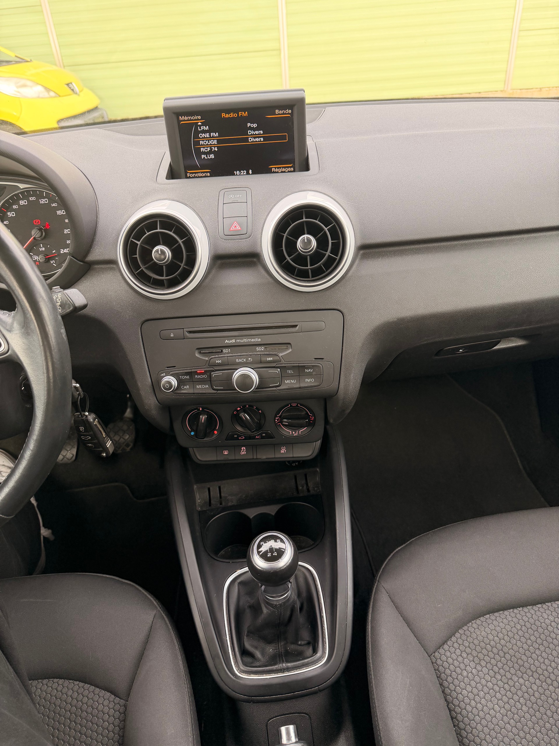 AUDI A1 Sportback 1.2 TFSI admired sline-image-7