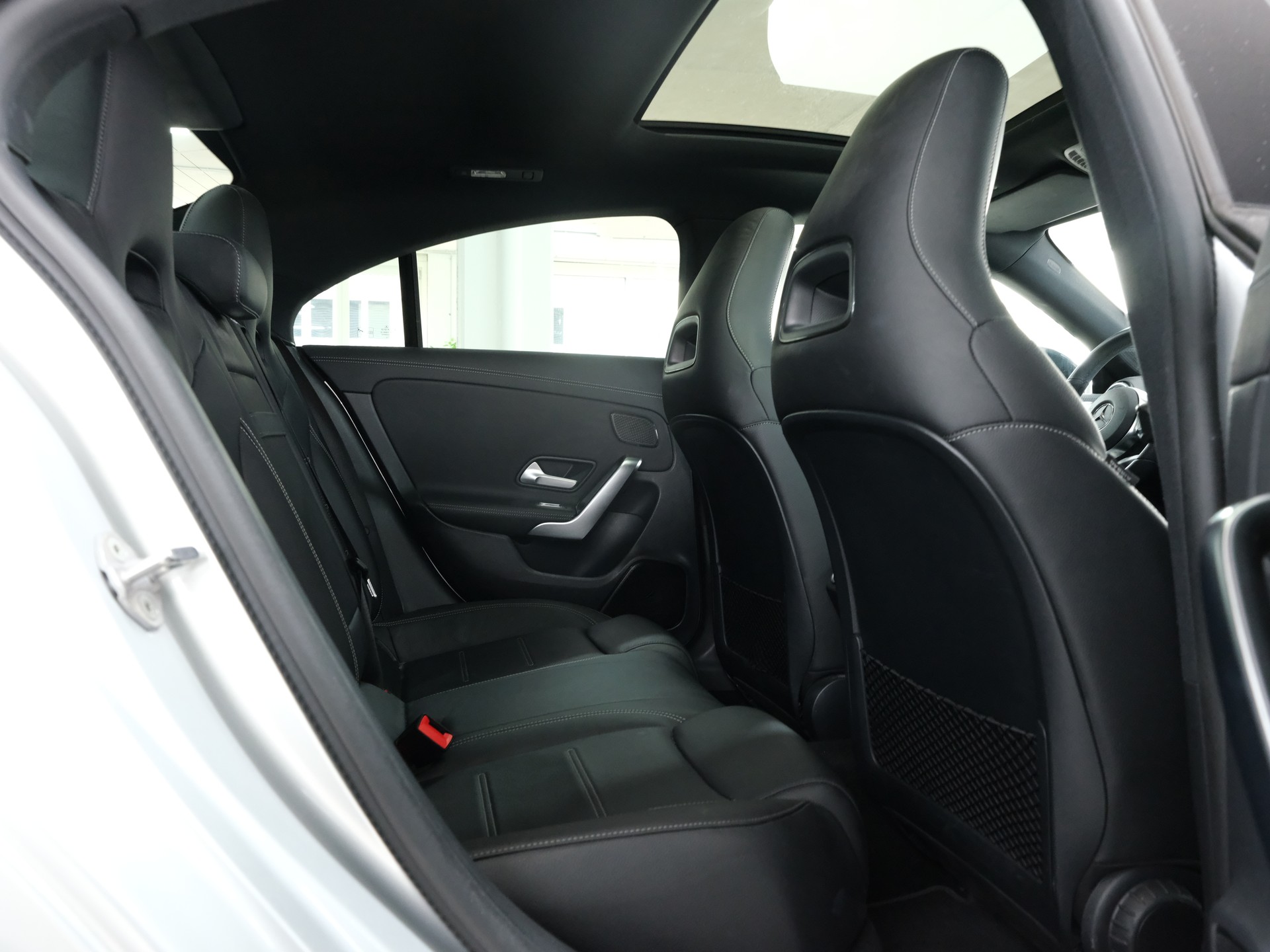 MERCEDES-BENZ CLA 200 AMG Line 7G-DCT-image-15