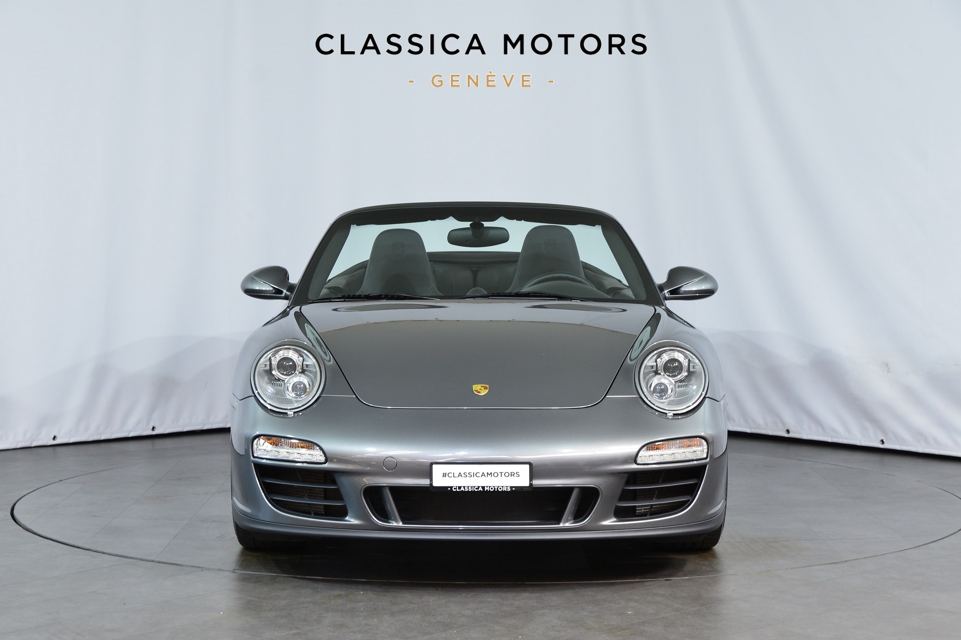 PORSCHE 911 Cabrio Carrera GTS-image-9