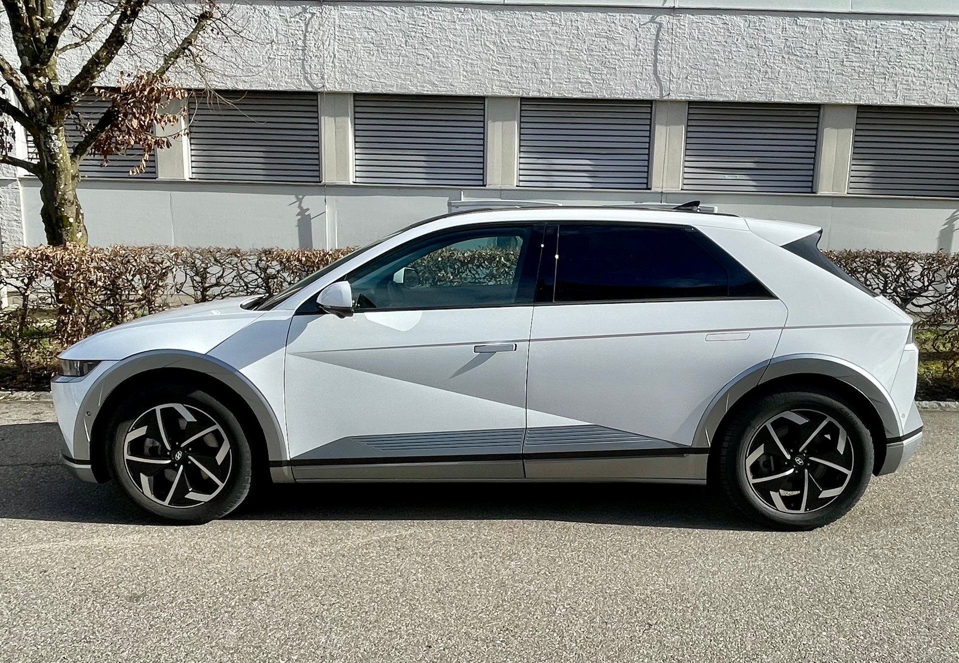 HYUNDAI Ioniq 5 77kWh Vertex 4WD-image-2