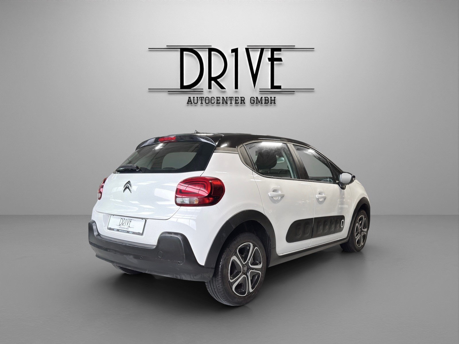 CITROEN C3 1.2i PureTech Shine EAT6-image-4