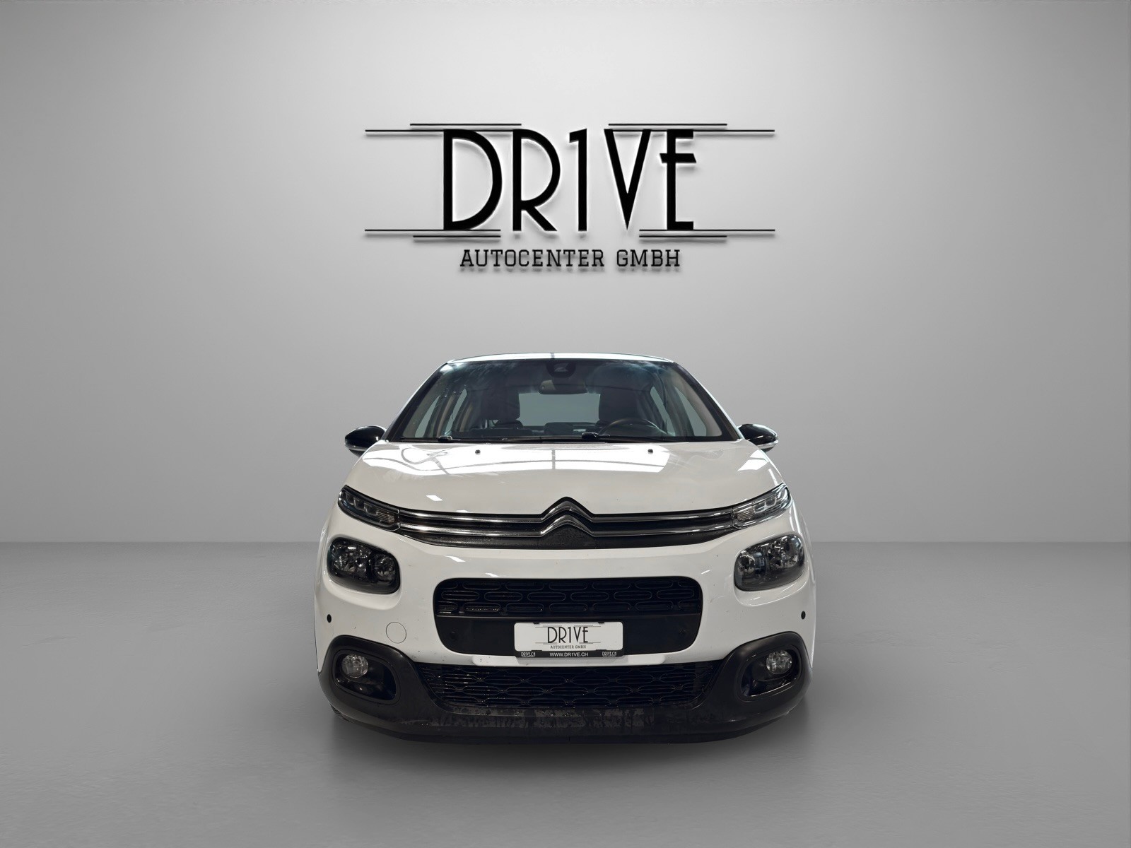 CITROEN C3 1.2i PureTech Shine EAT6-image-1