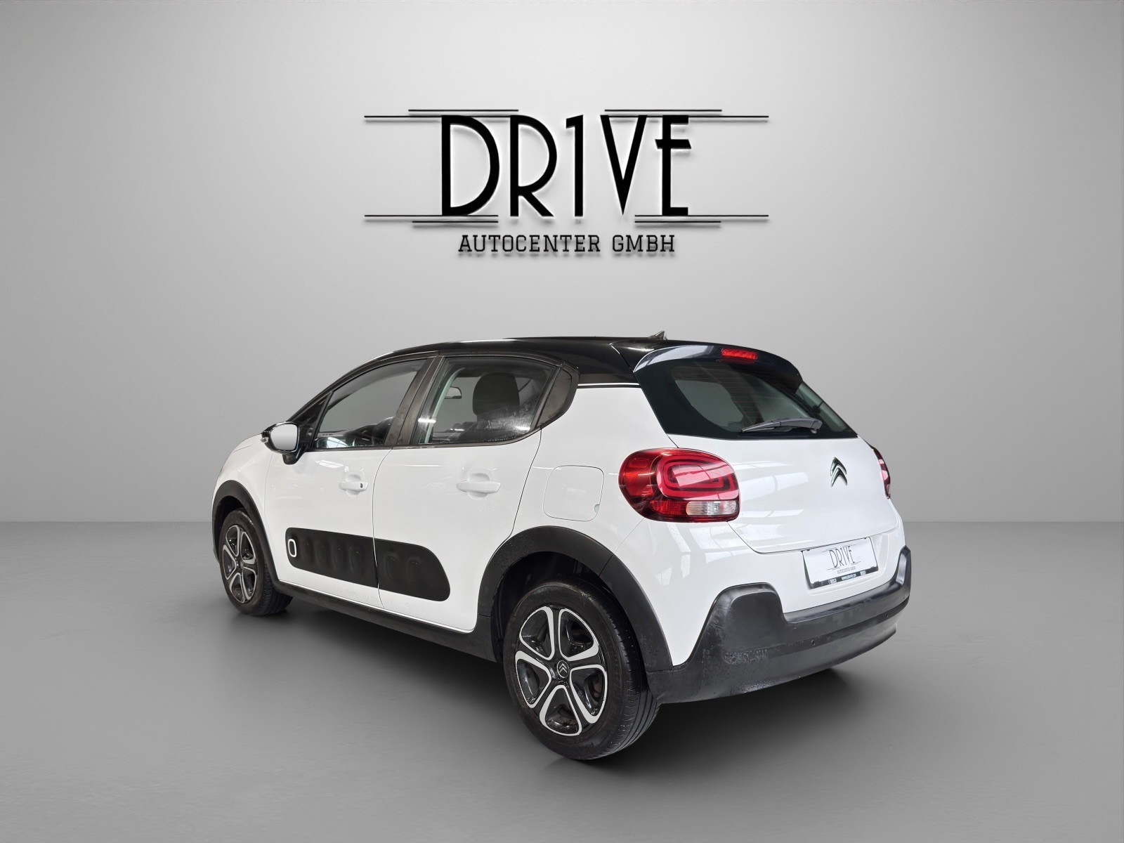 CITROEN C3 1.2i PureTech Shine EAT6-image-6