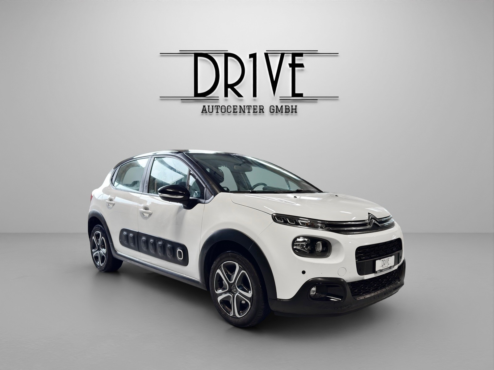 CITROEN C3 1.2i PureTech Shine EAT6-image-2