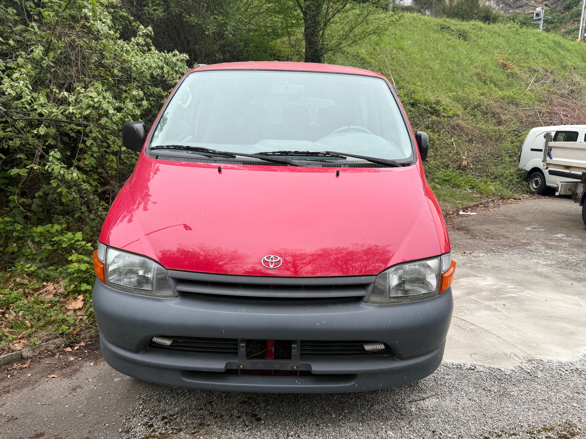 TOYOTA Hiace 2.7 GL Wagon 4x4-image-2