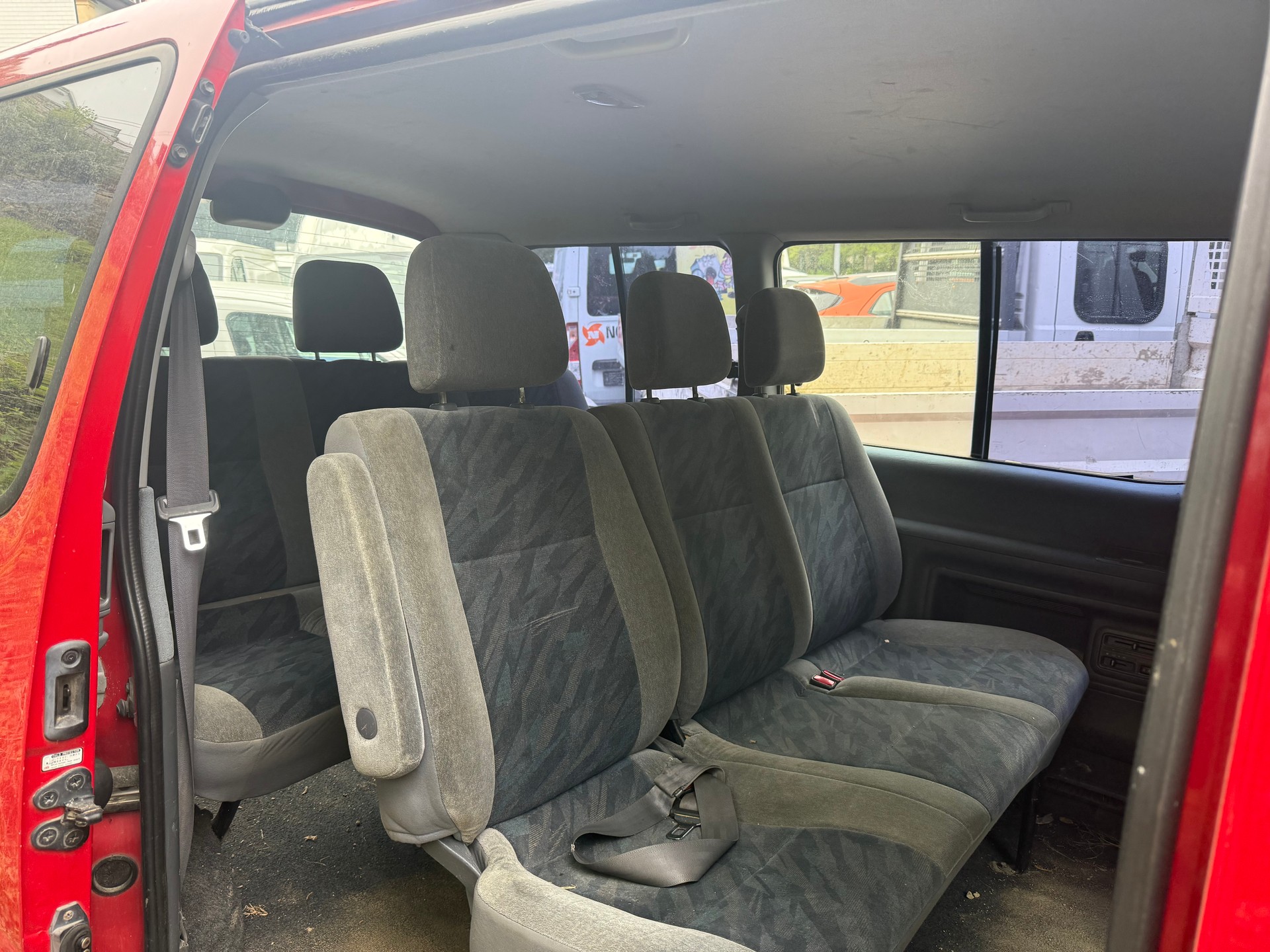 TOYOTA Hiace 2.7 GL Wagon 4x4-image-5