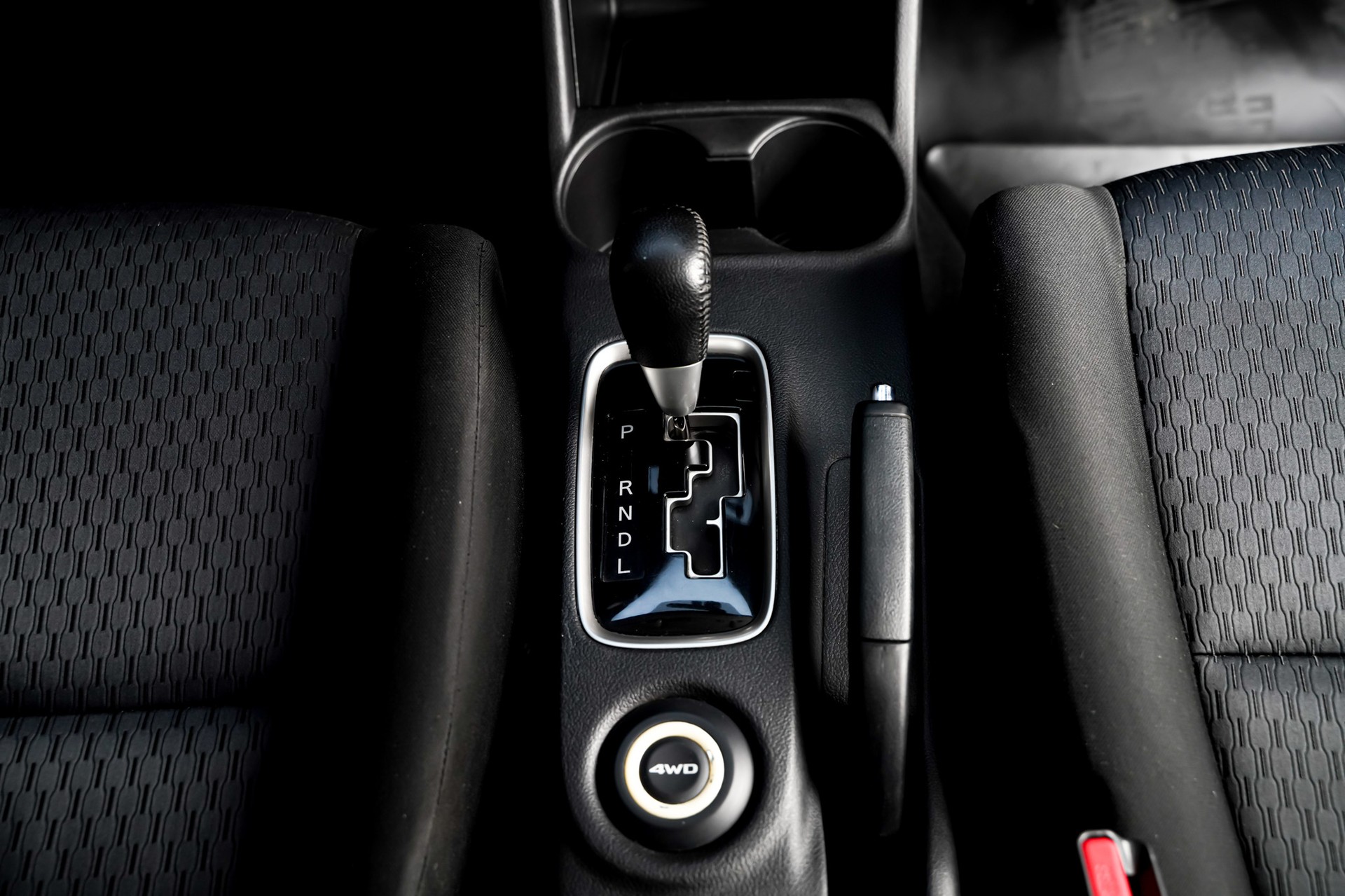 MITSUBISHI Outlander 2.0 Intense CVT-image-17