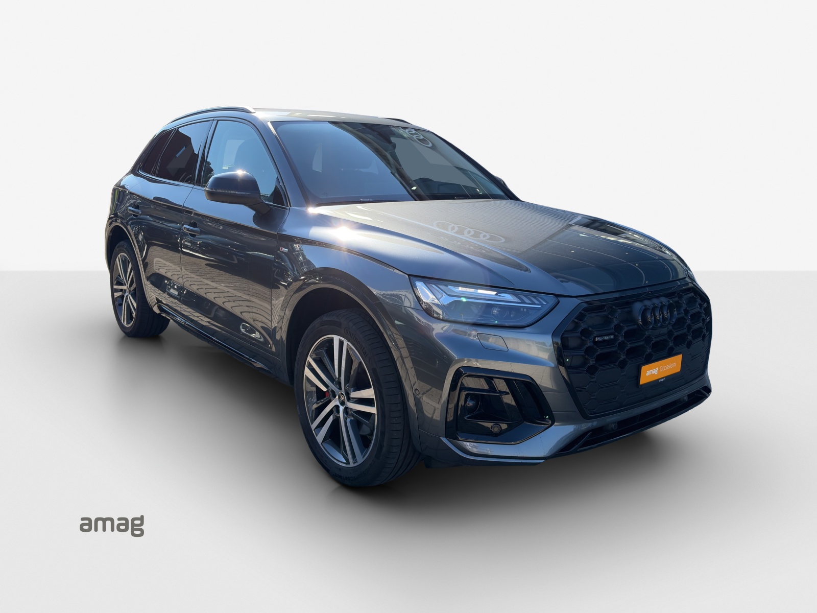 AUDI Q5 40 TDI Black Edition quattro S-tronic-image-5