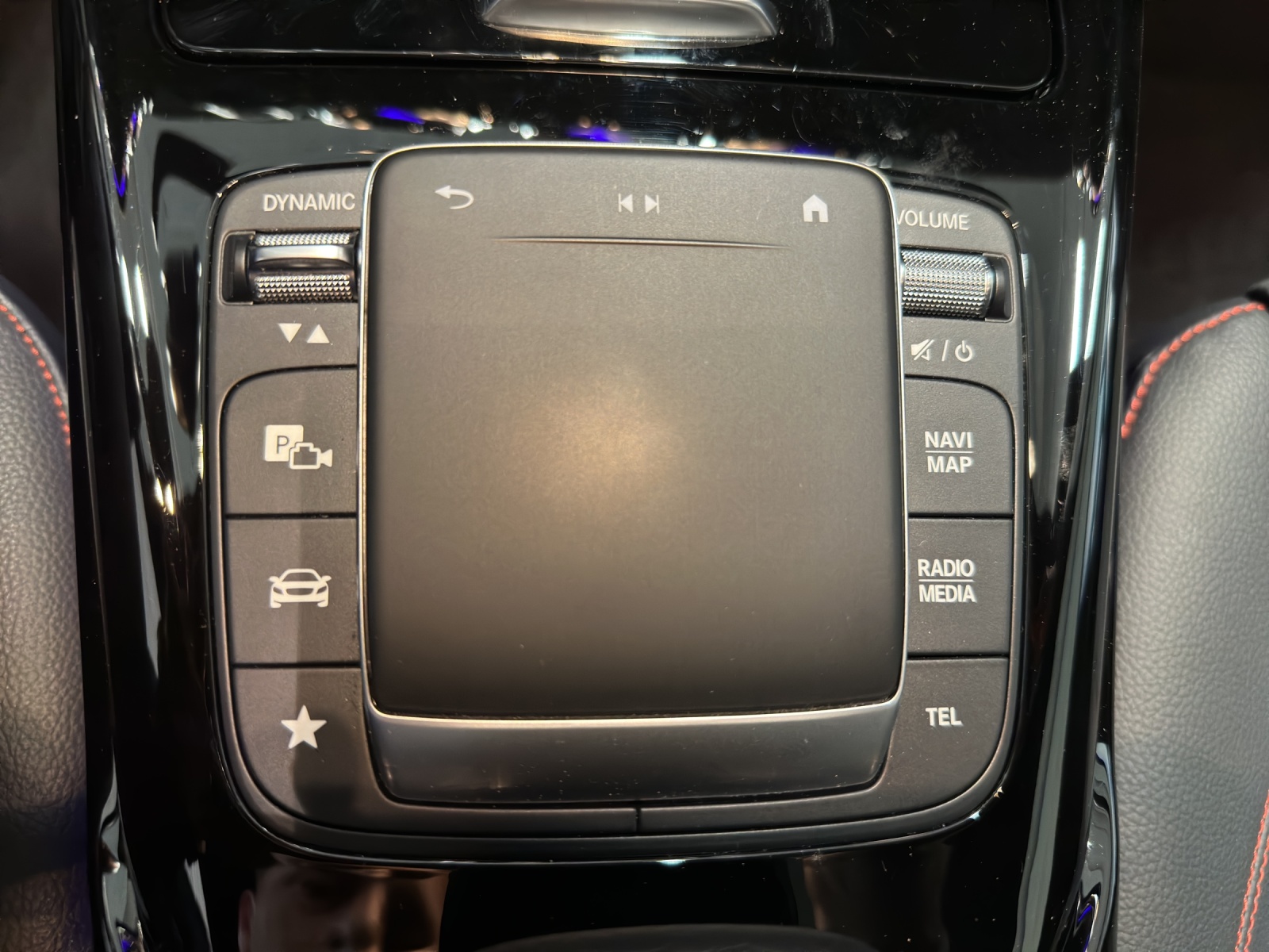 MERCEDES-BENZ A 45 AMG 4Matic+ Speedshift-image-15