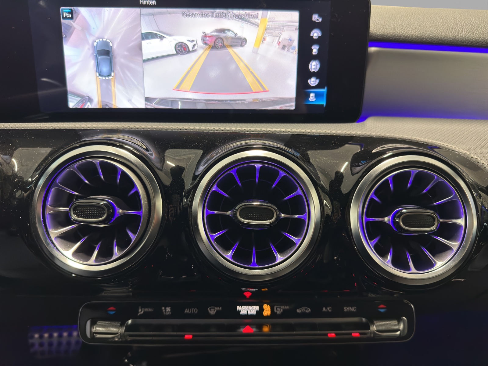 MERCEDES-BENZ A 45 AMG 4Matic+ Speedshift-image-11