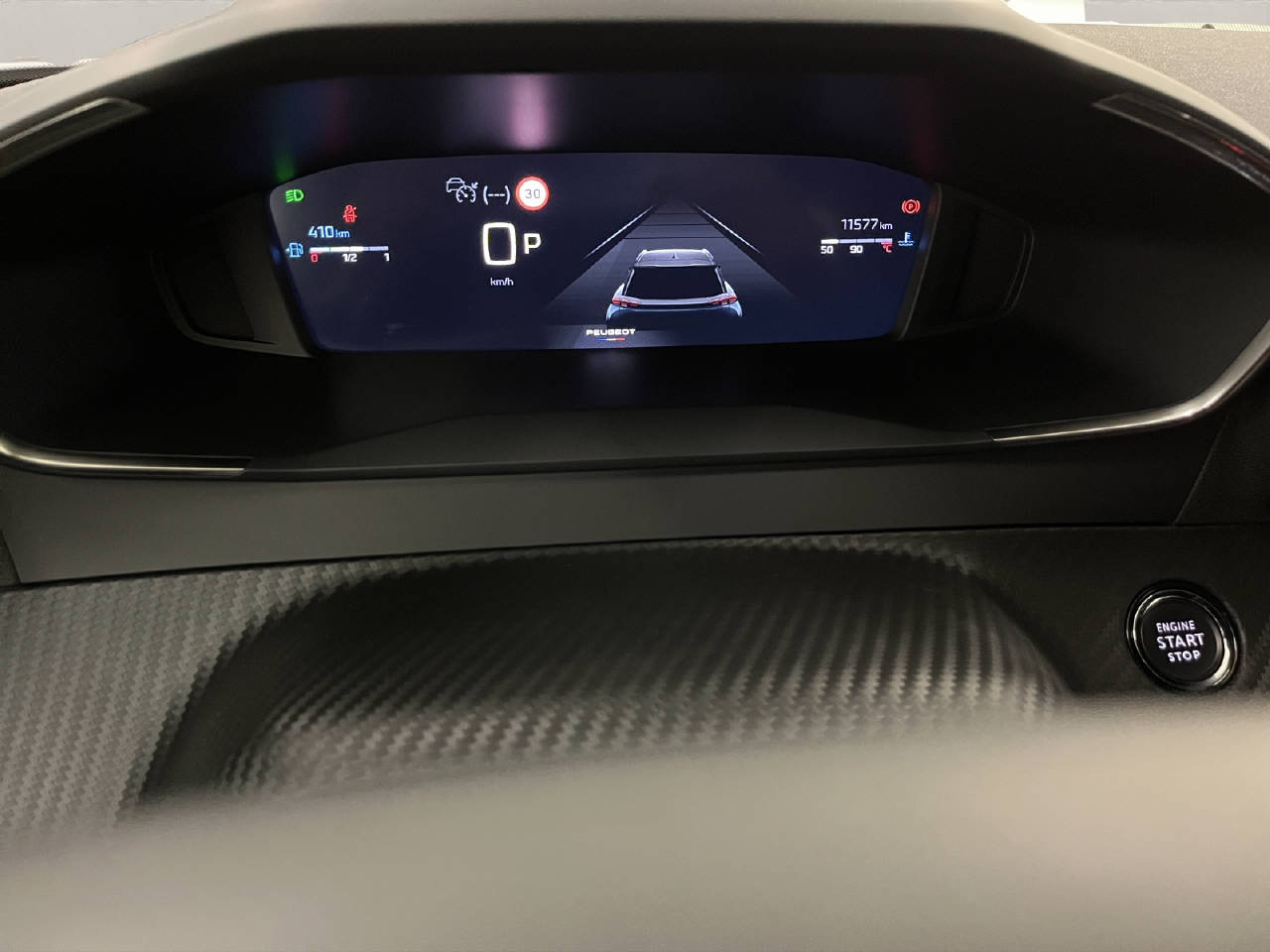PEUGEOT 2008 1.2 PureTech Allure Premium-image-9