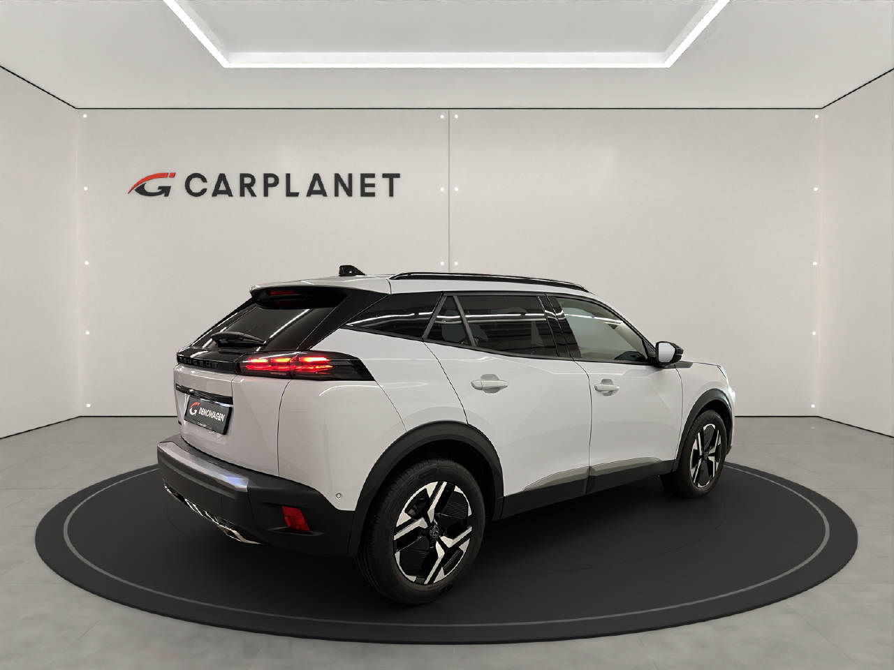 PEUGEOT 2008 1.2 PureTech Allure Premium-image-3