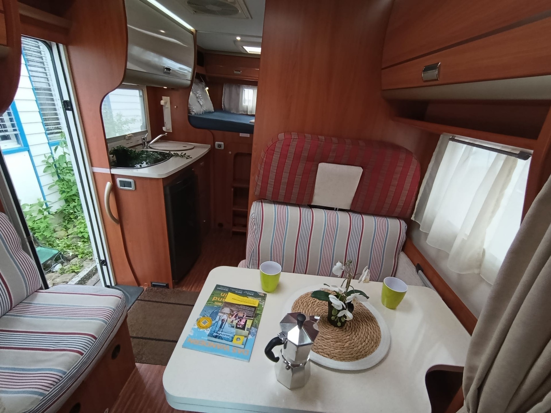 LAIKA X 595R***Echtes Schnäppli: Kompakter Luxus auf Rädern! ***AUTOMAT* Solar Panel* Ventilator* Töffträger *Rückfahrkamera*-image-16
