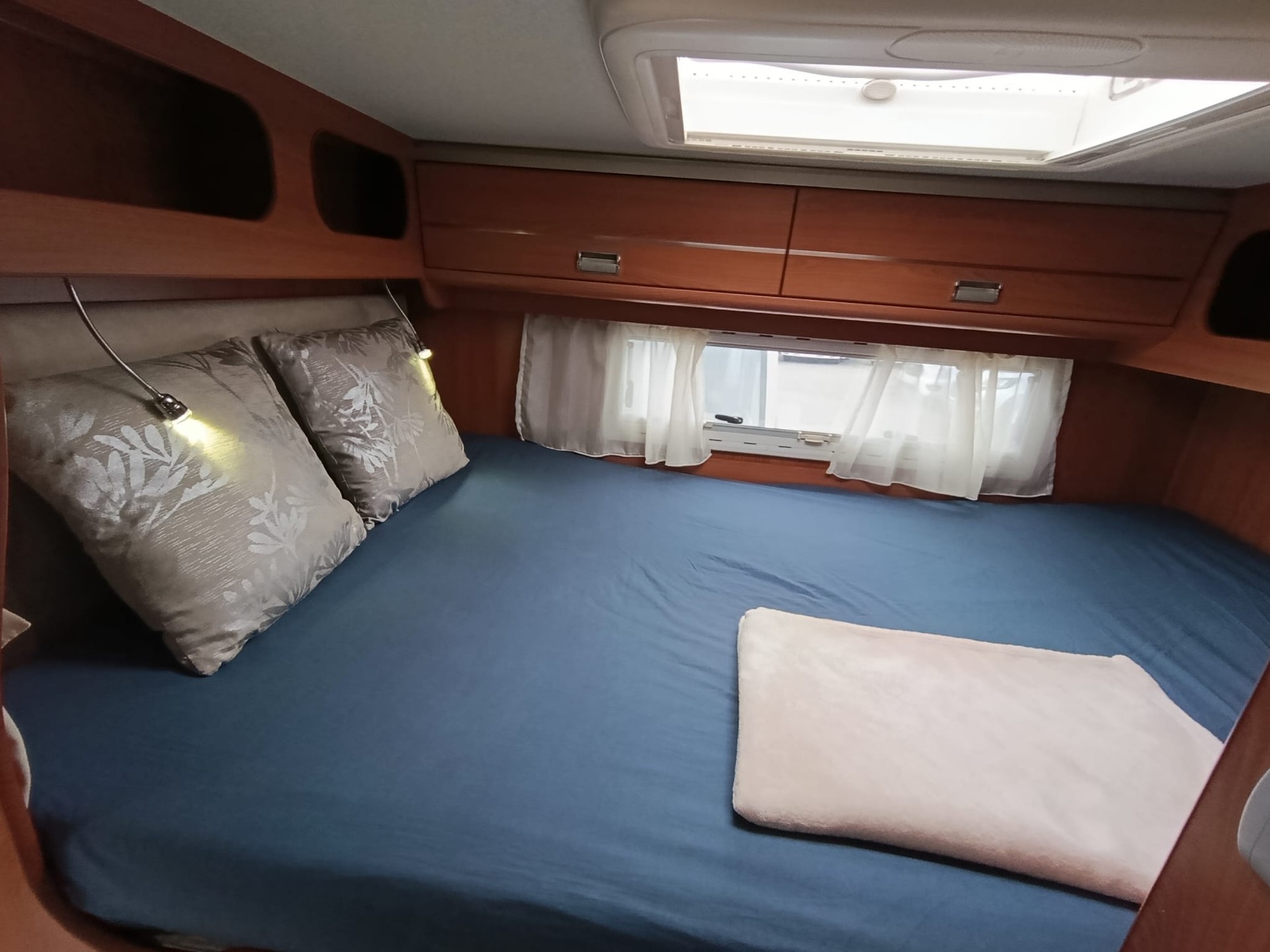 LAIKA X 595R***Echtes Schnäppli: Kompakter Luxus auf Rädern! ***AUTOMAT* Solar Panel* Ventilator* Töffträger *Rückfahrkamera*-showroom-element-3
