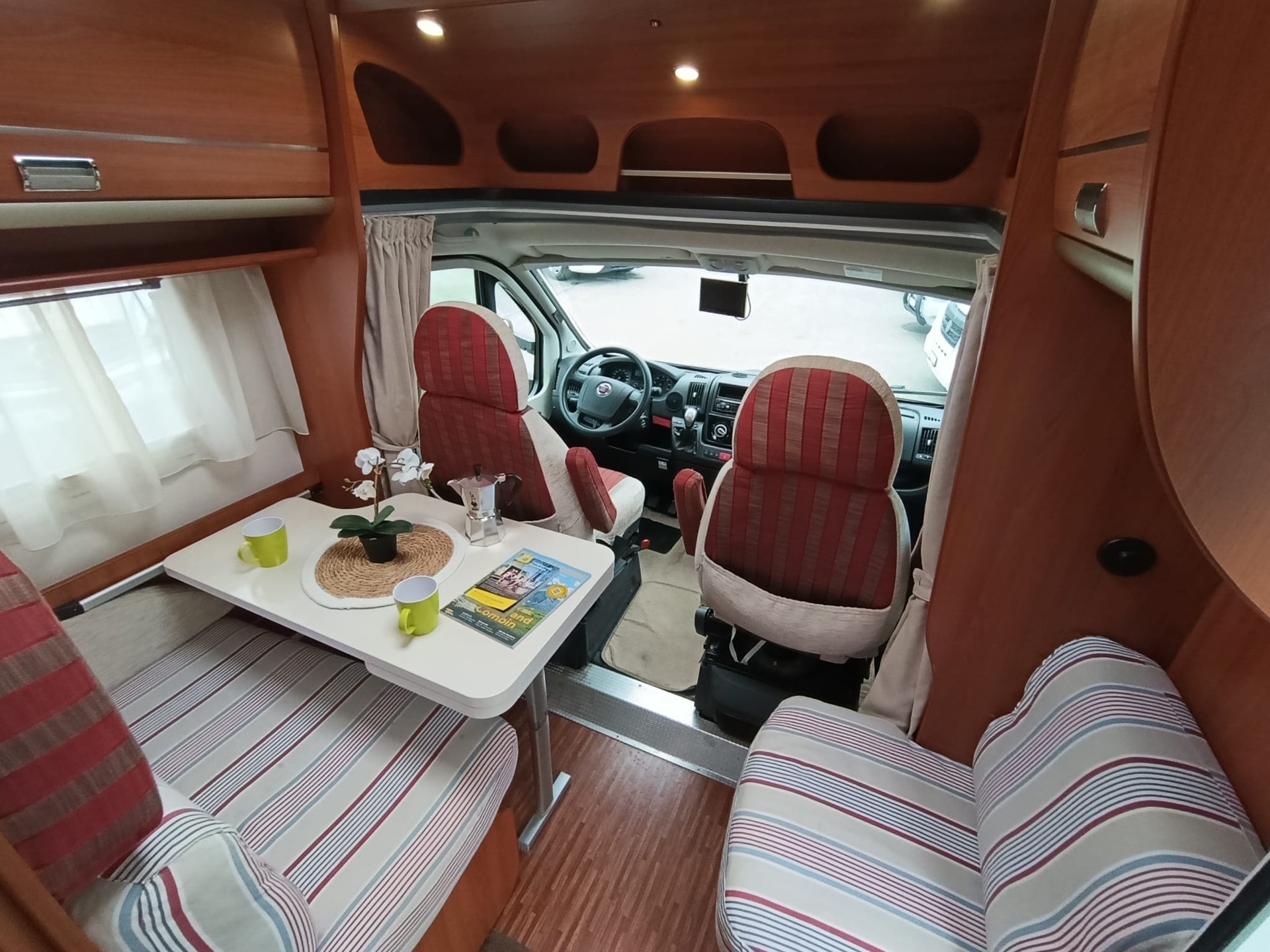 LAIKA X 595R***Echtes Schnäppli: Kompakter Luxus auf Rädern! ***AUTOMAT* Solar Panel* Ventilator* Töffträger *Rückfahrkamera*-showroom-element-1