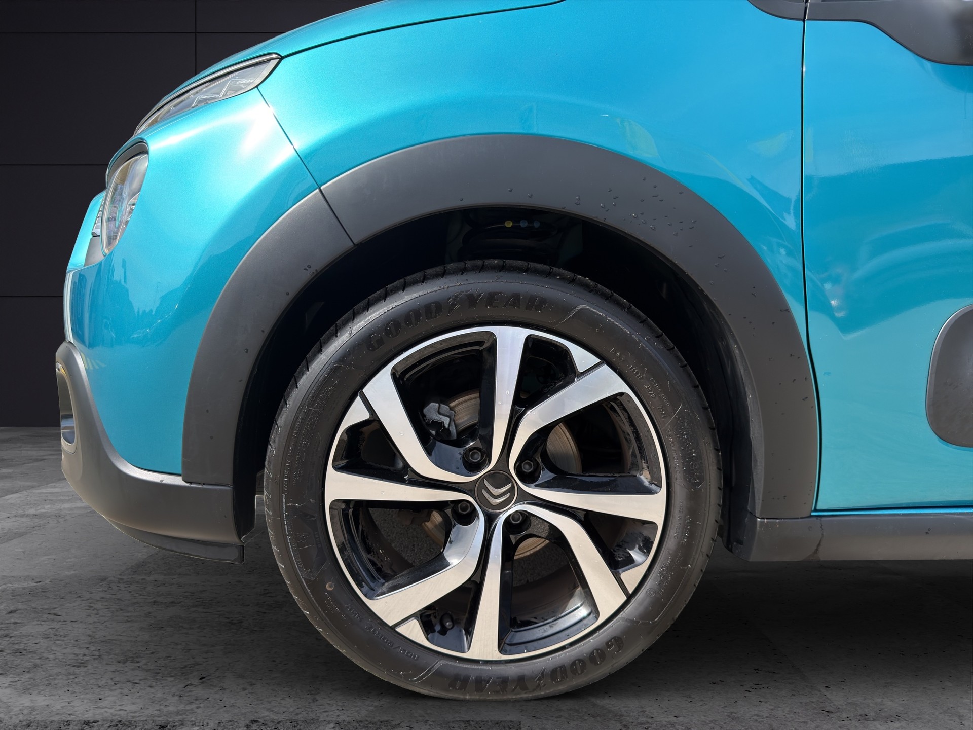 CITROEN C3 1.2 PureTech Shine-image-4
