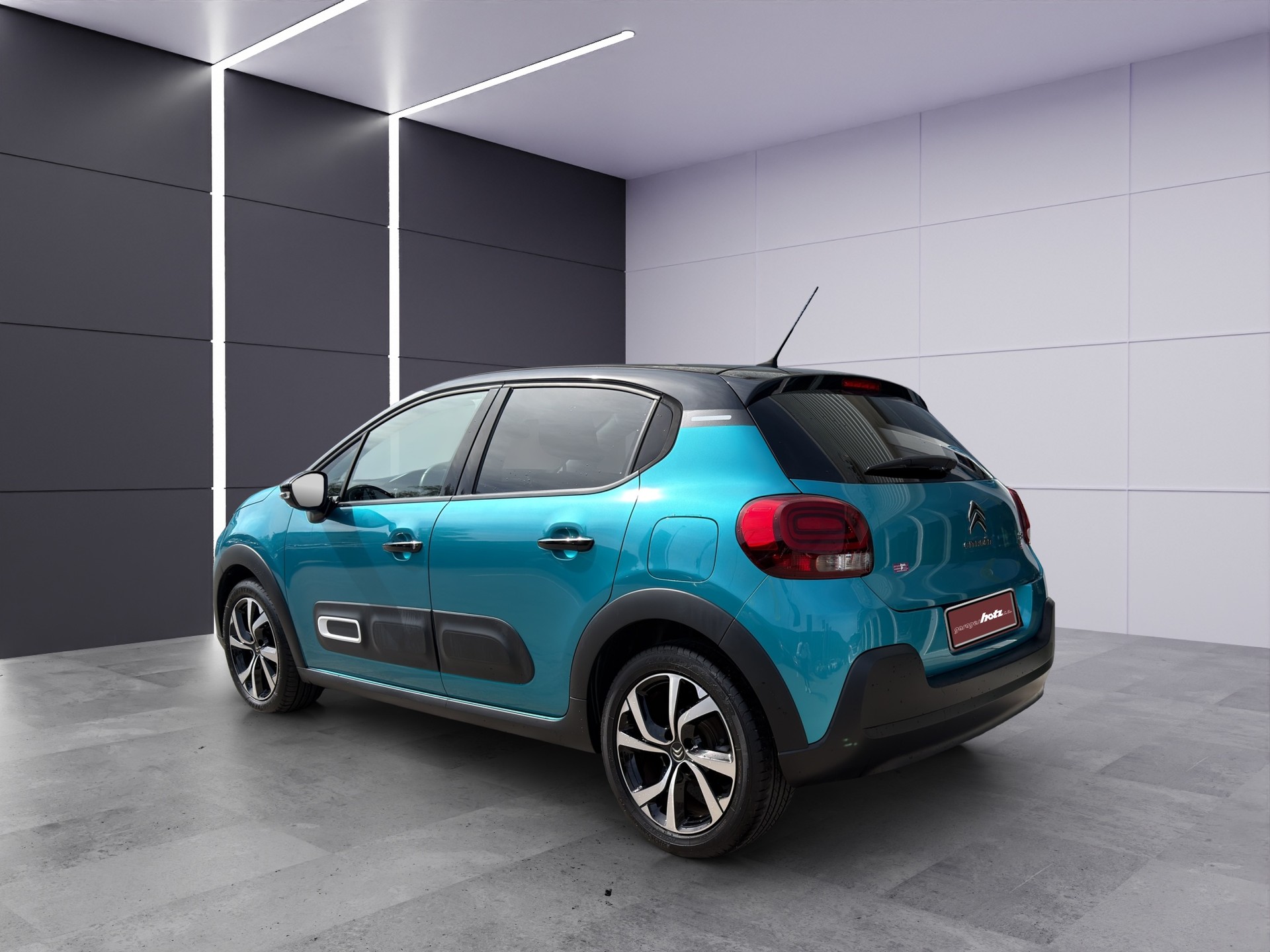 CITROEN C3 1.2 PureTech Shine-image-3