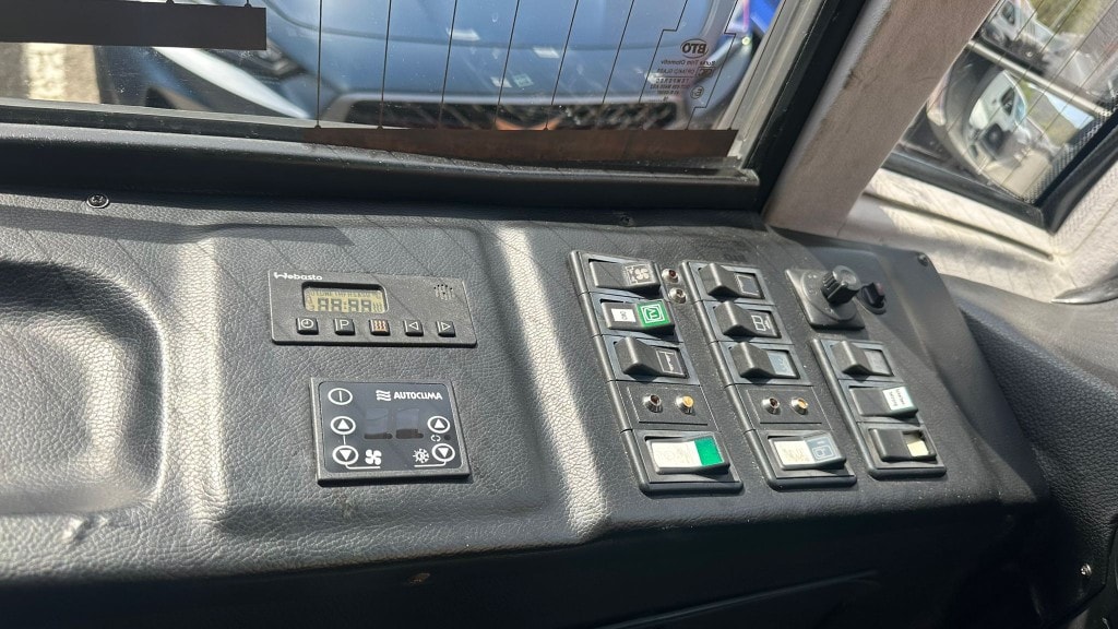 IVECO Daily 72C18 Autobus-image-8