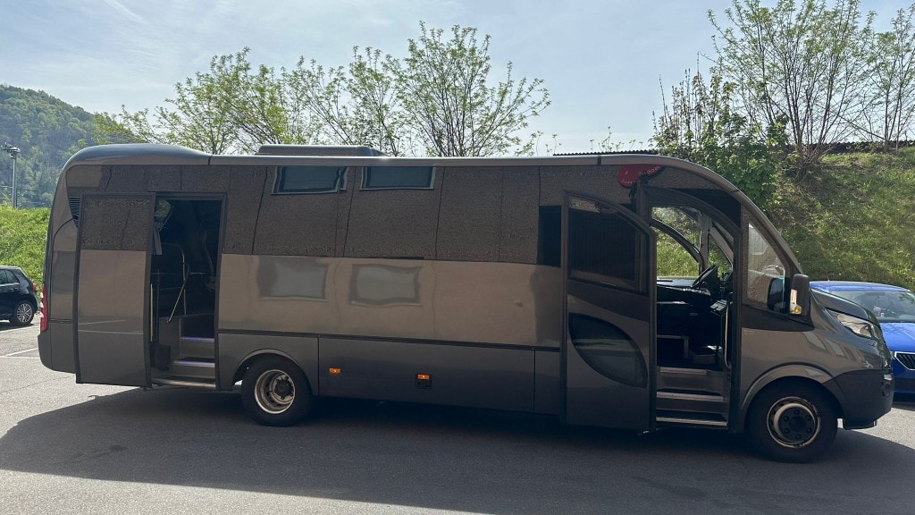 IVECO Daily 72C18 Autobus-image-4