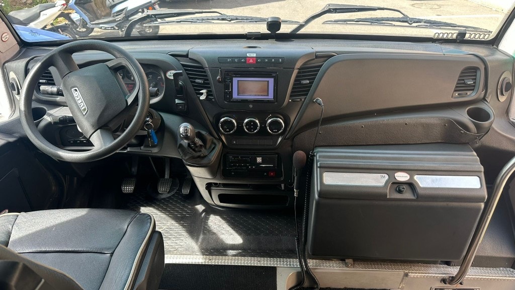 IVECO Daily 72C18 Autobus-image-3