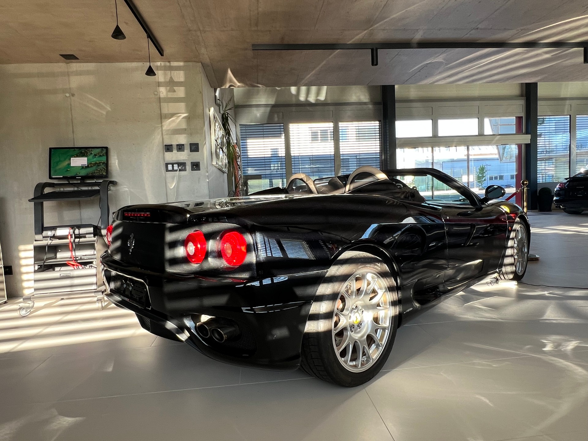FERRARI F360 Spider-image-14