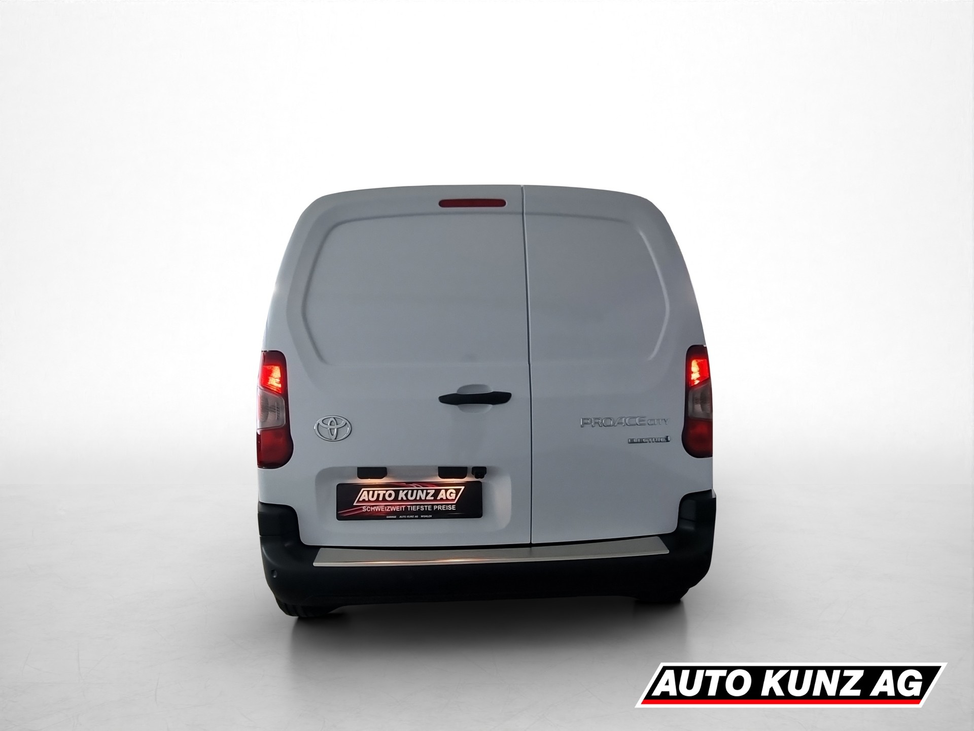 TOYOTA PROACE CITY Van L1 52KWh Active-image-4