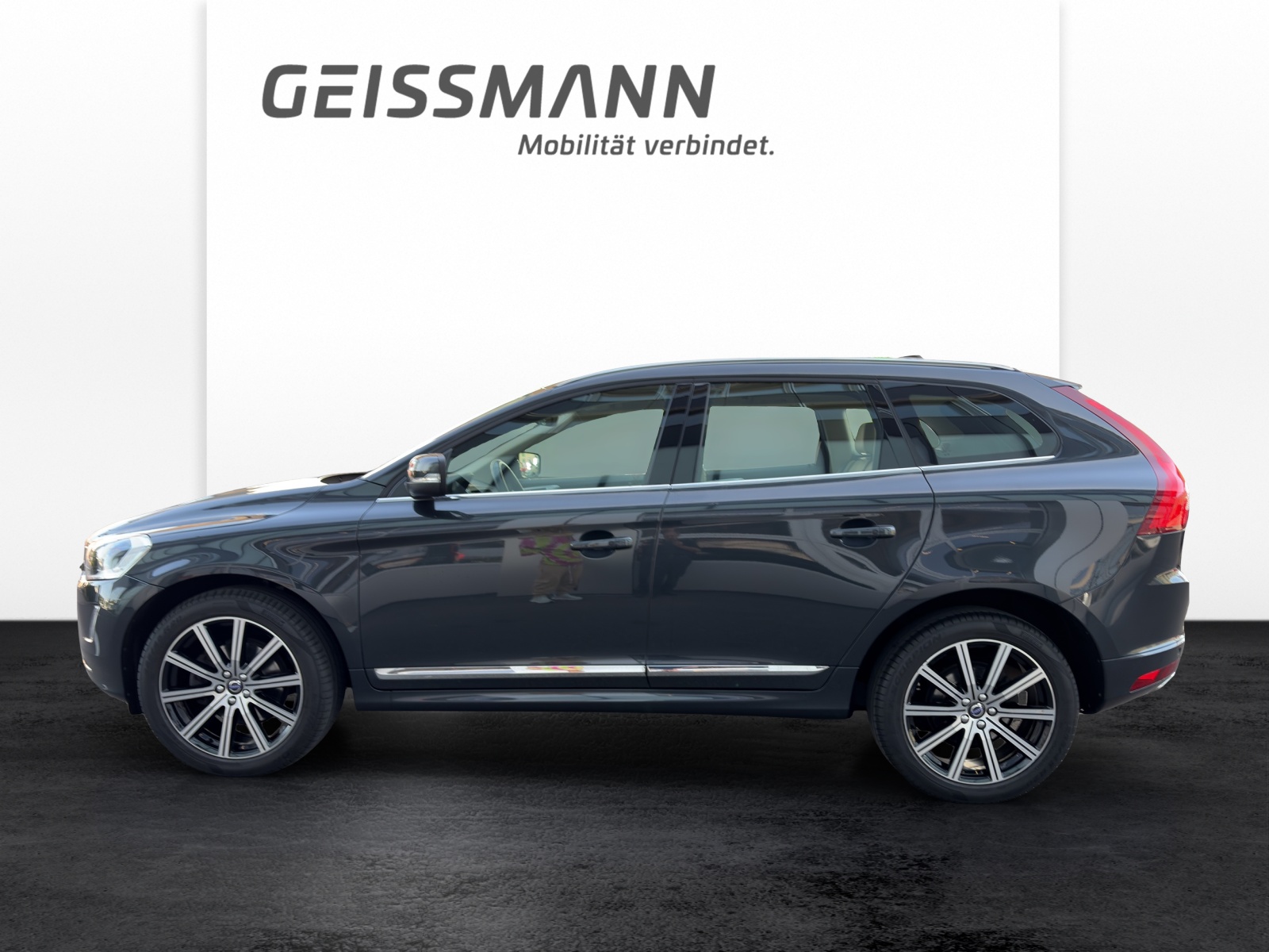 VOLVO XC60 2.0 T6 Summum AWD S/S-showroom-element-2
