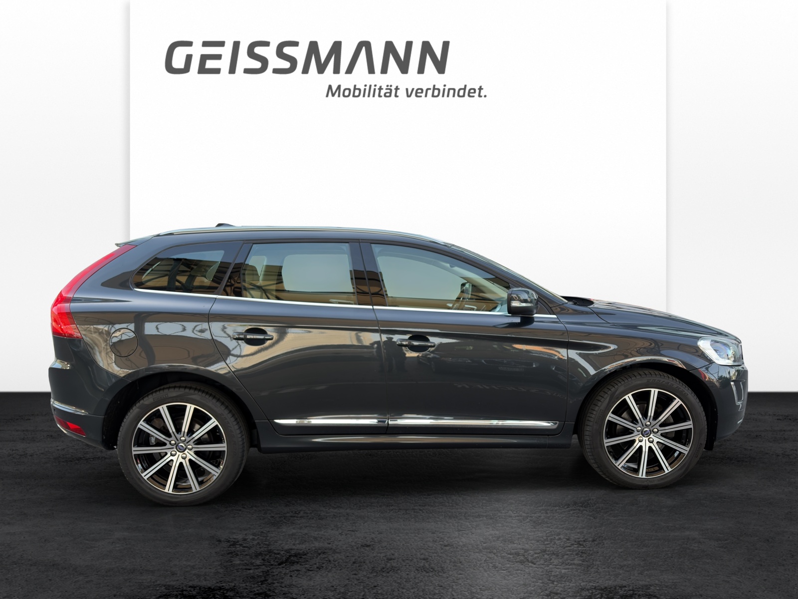 VOLVO XC60 2.0 T6 Summum AWD S/S-showroom-element-3