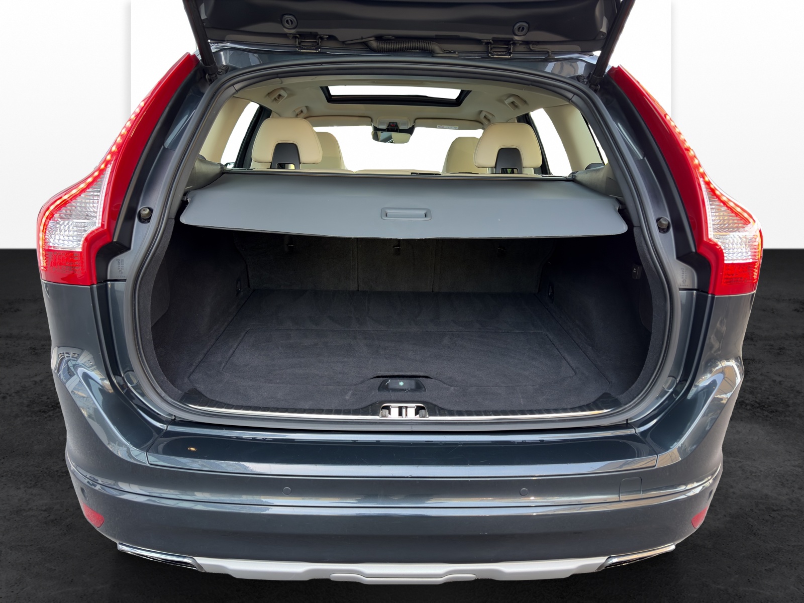 VOLVO XC60 2.0 T6 Summum AWD S/S-image-18