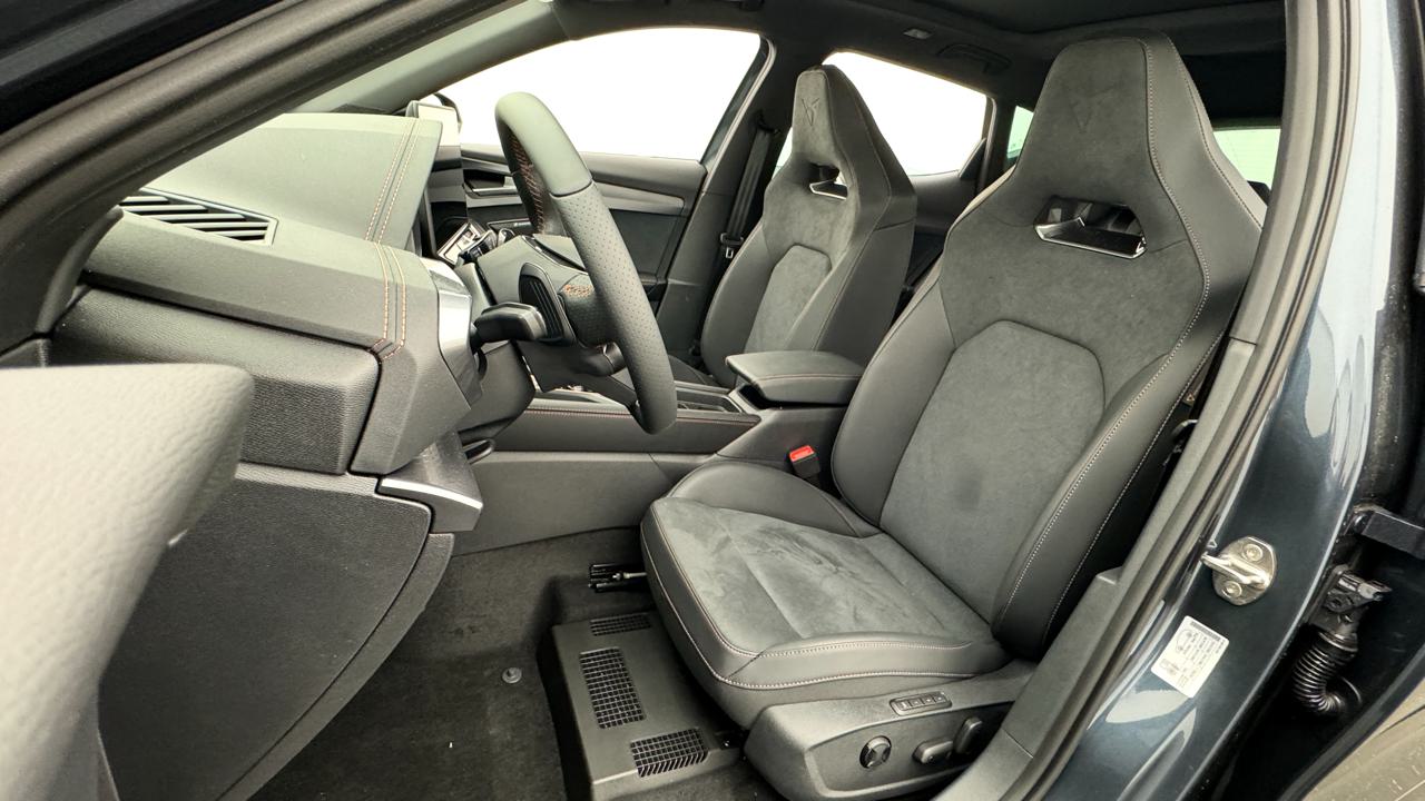 CUPRA Formentor 1.5 e-HYBRID pHEV VZ Black Edition-image-4