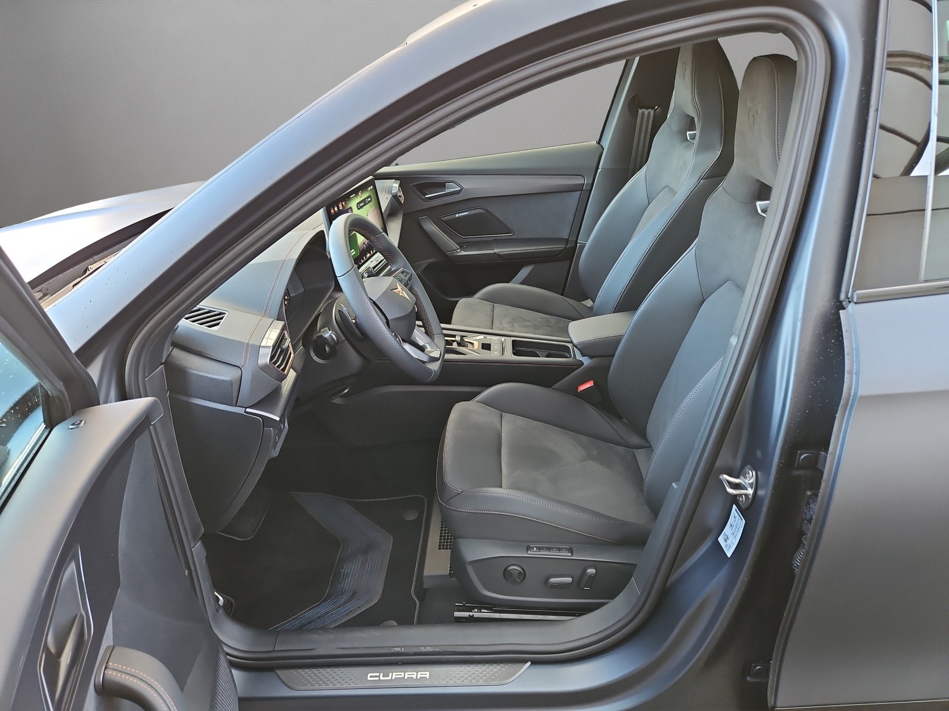CUPRA Formentor 2.0TSI VZ 4Drive DSG-image-4